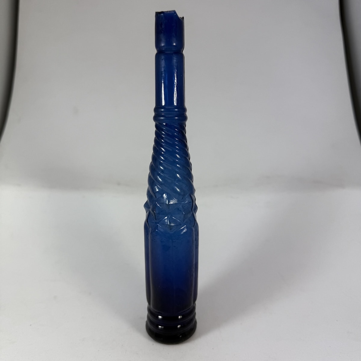Whirly Salad Oil. Half Whirley Pattern. Shear Lip. Cobalt Blue. 3 oz. 204 mm.
