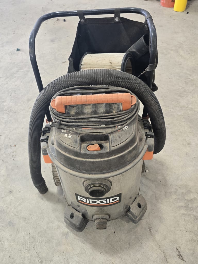 214_shop vac.jpg