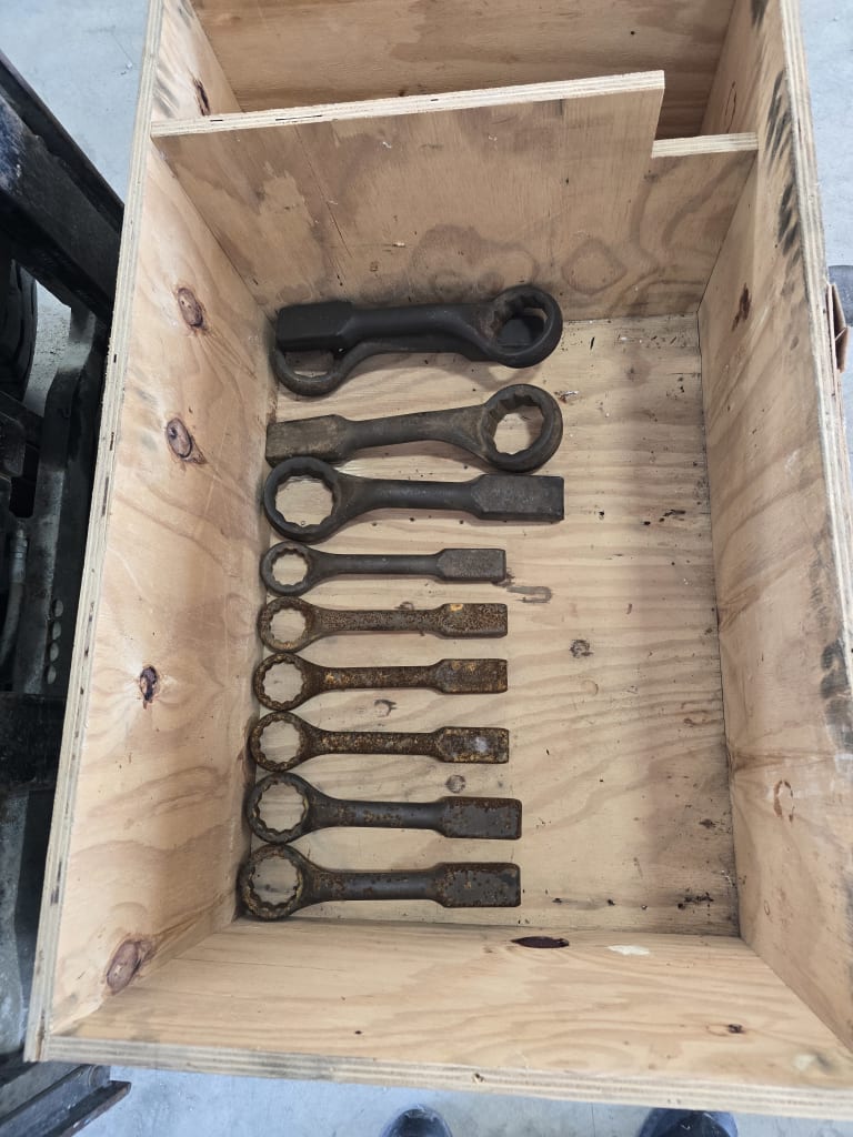 234_hammer wrenches.jpg