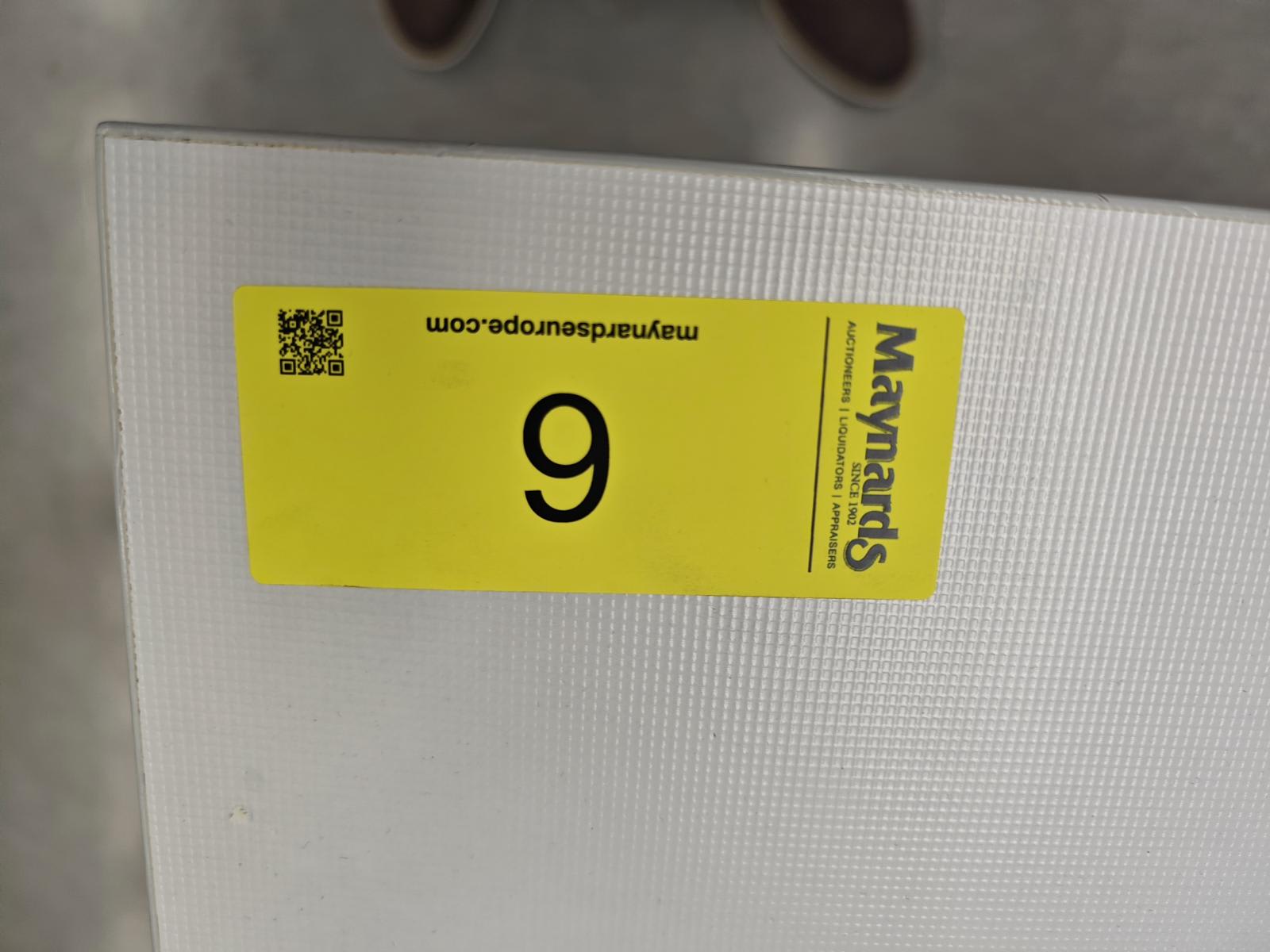8030006_99.jpg