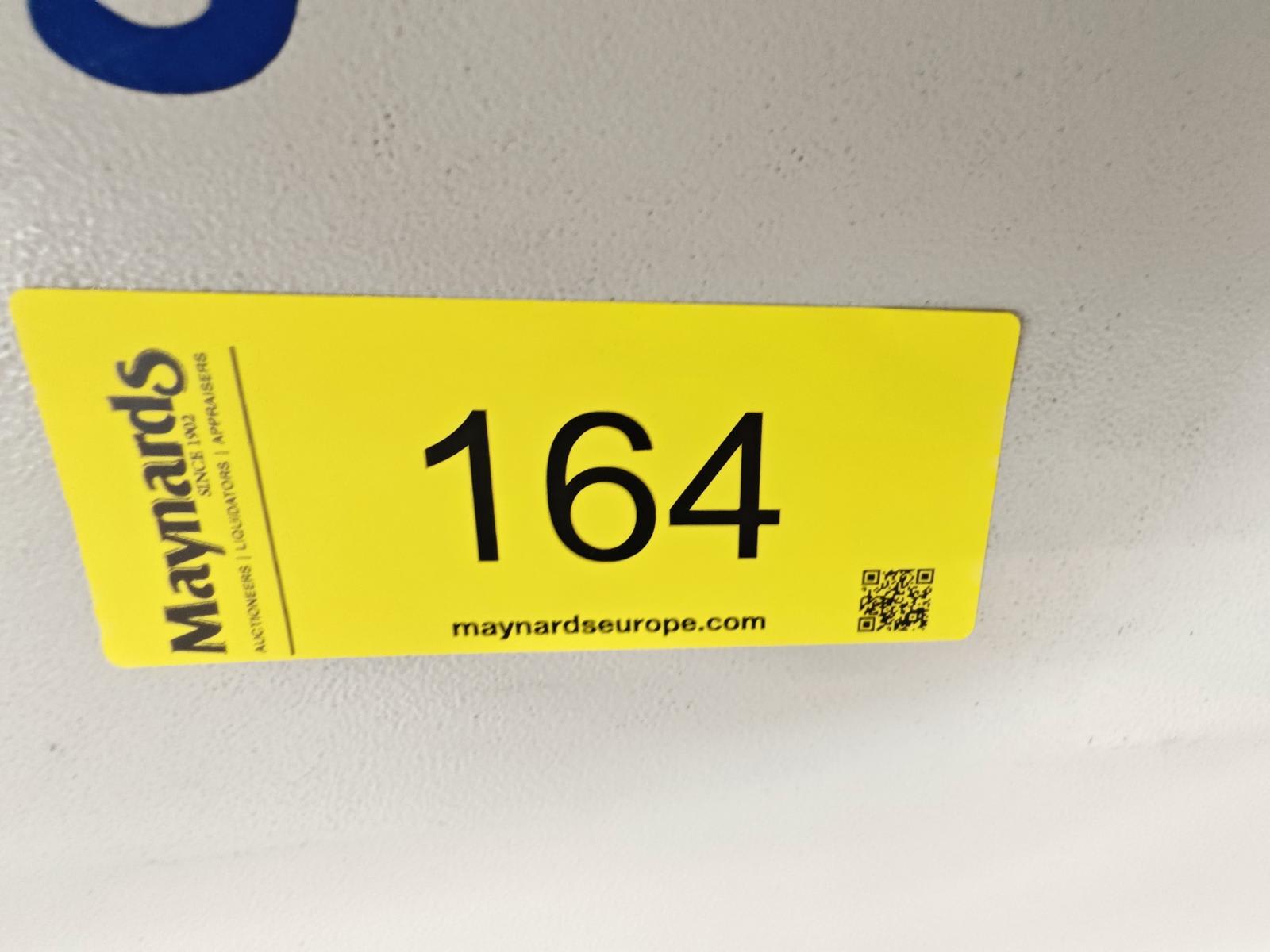 8030164_99.jpg