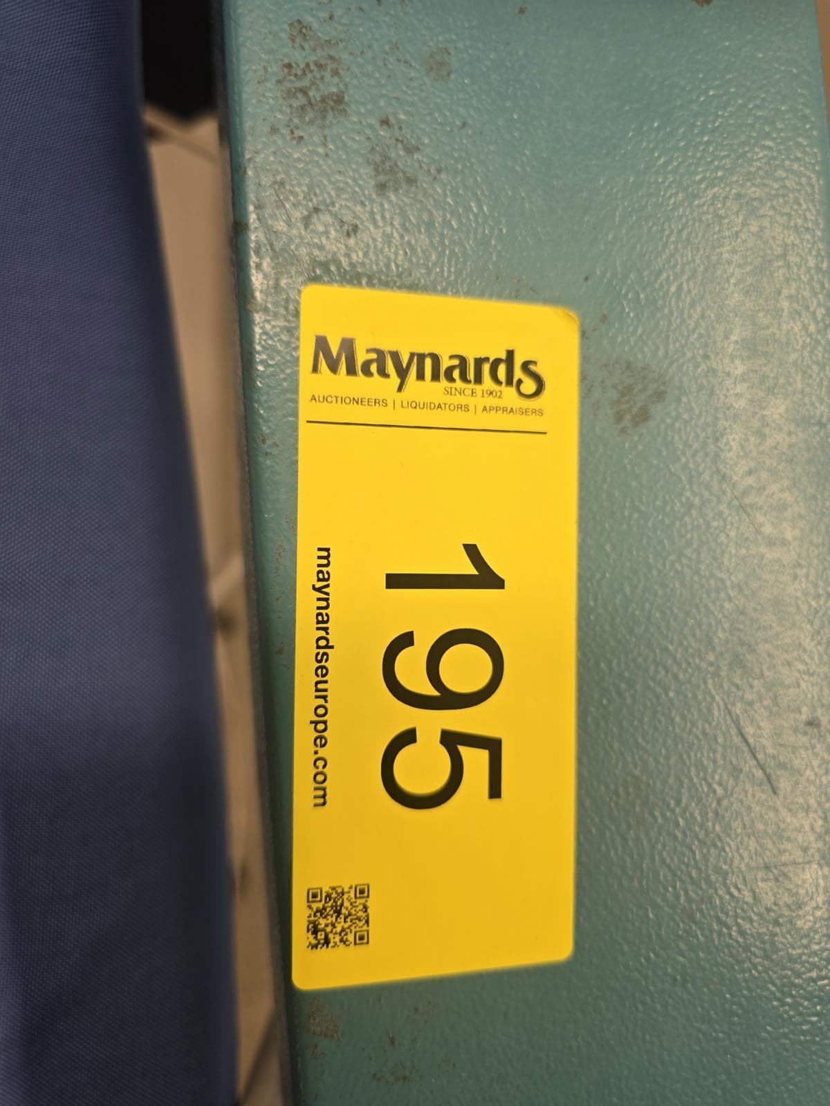 8030195_99.jpg