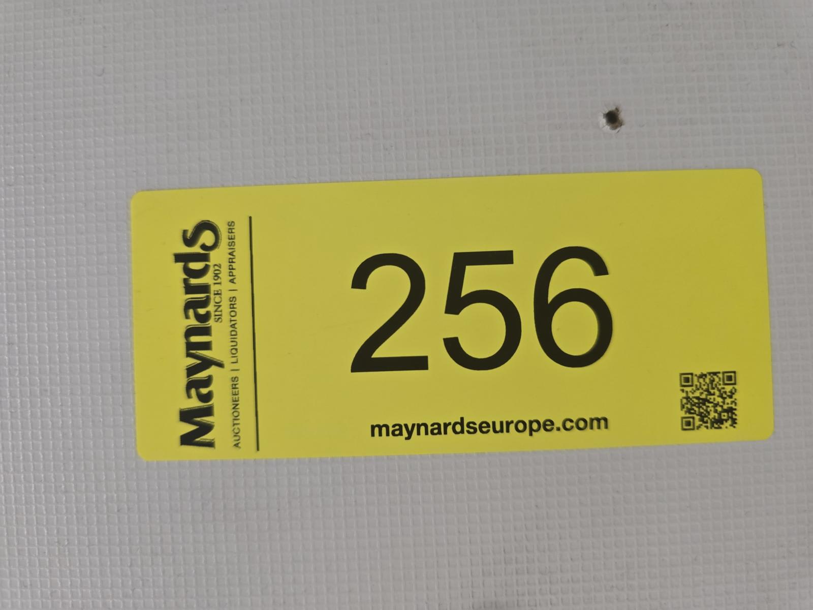 8030256_99.jpg