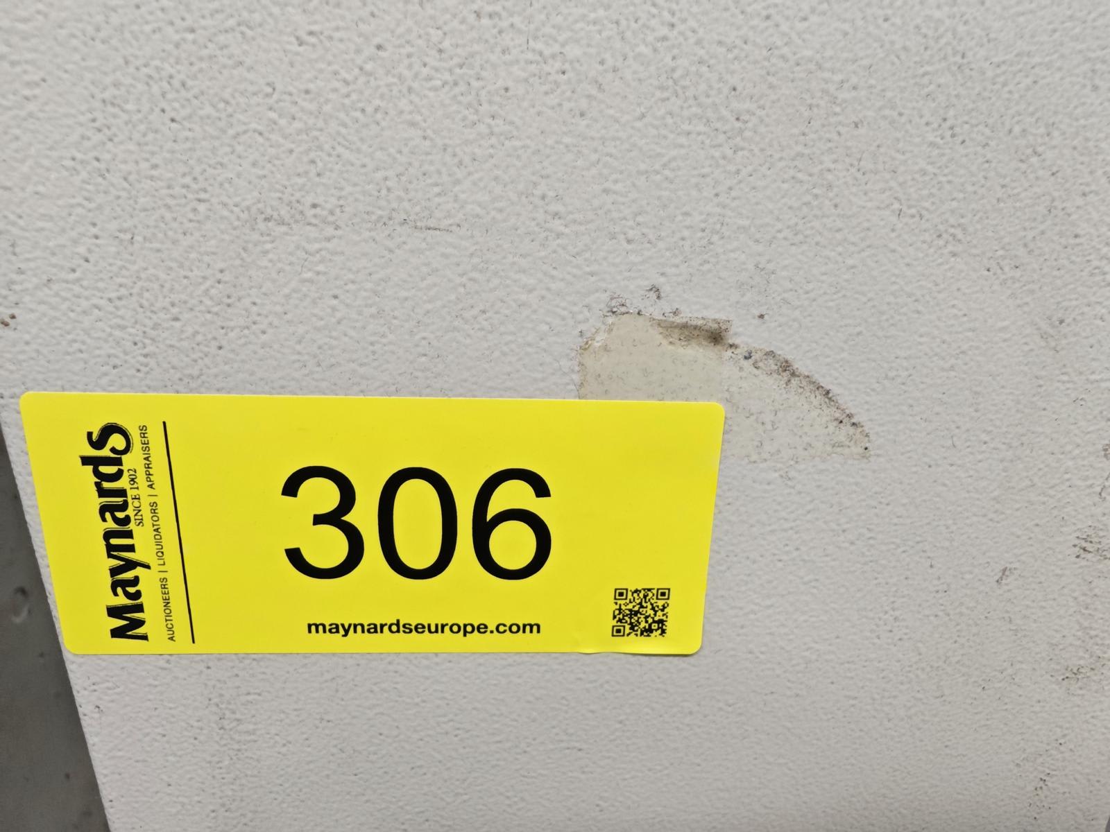 8030306_99.jpg