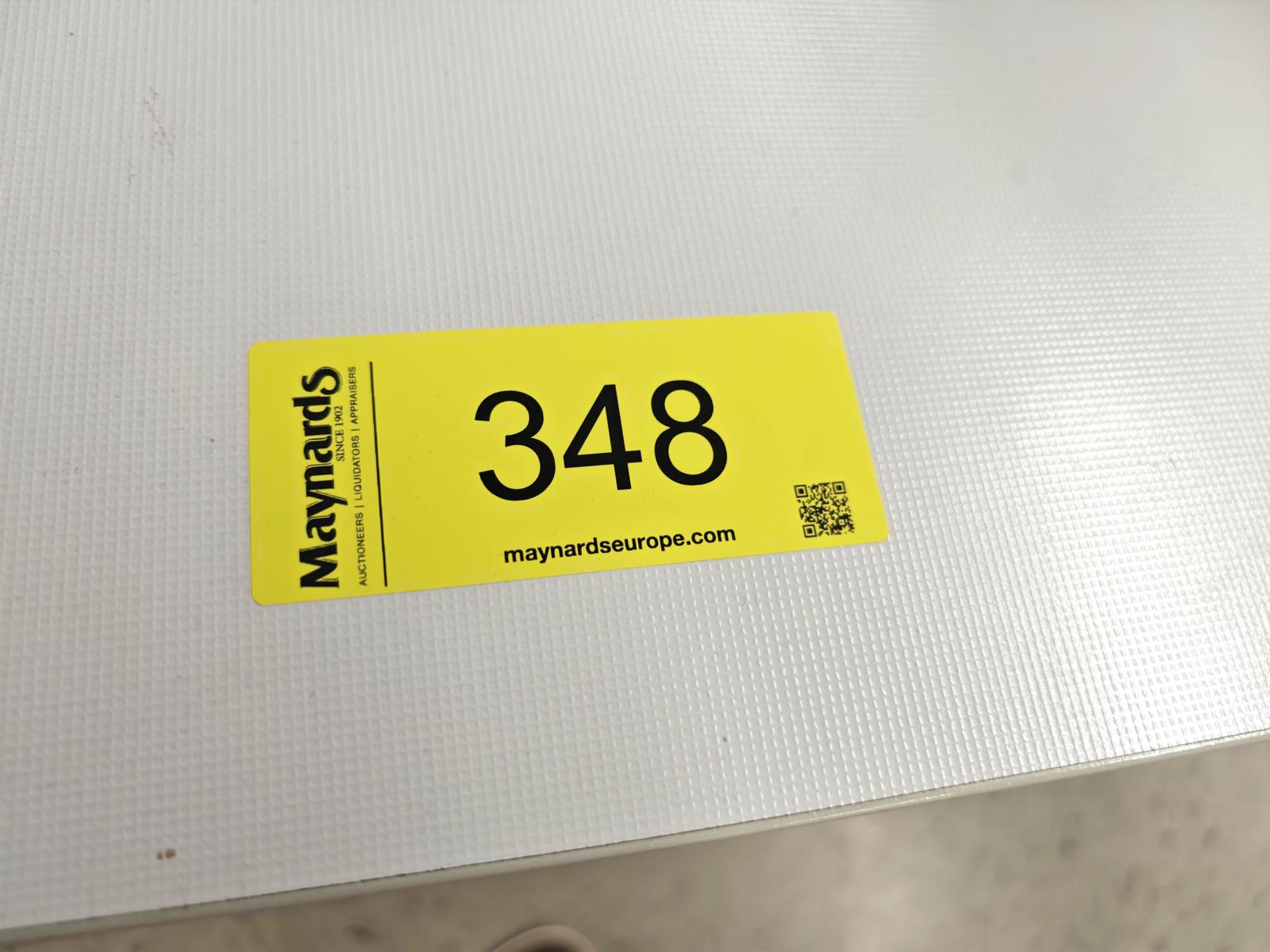 8030348_99.jpg