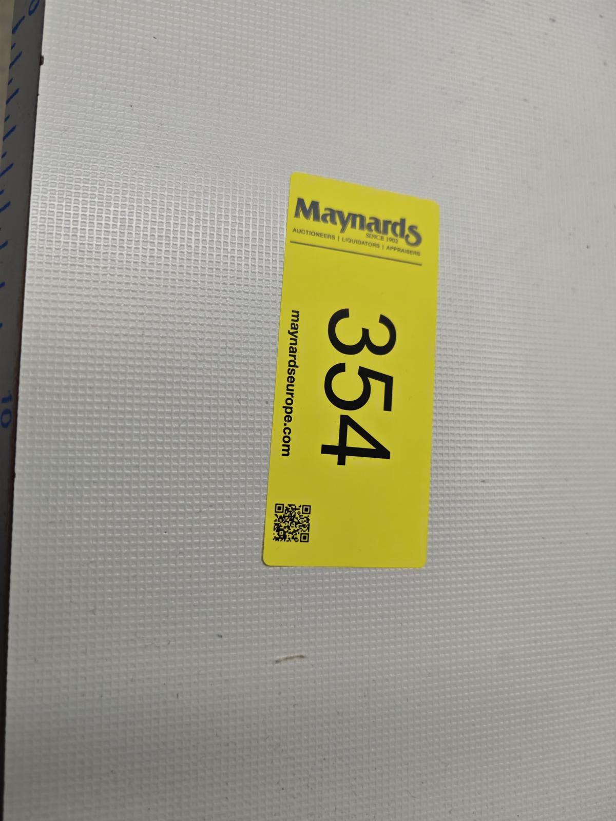 8030354_99.jpg