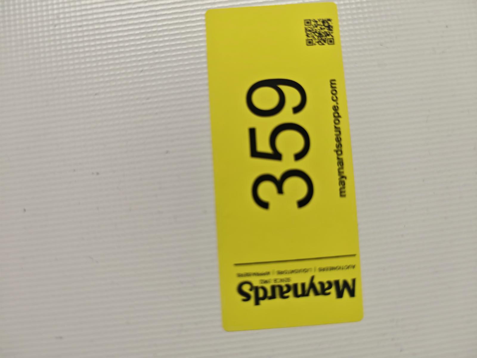 8030359_99.jpg