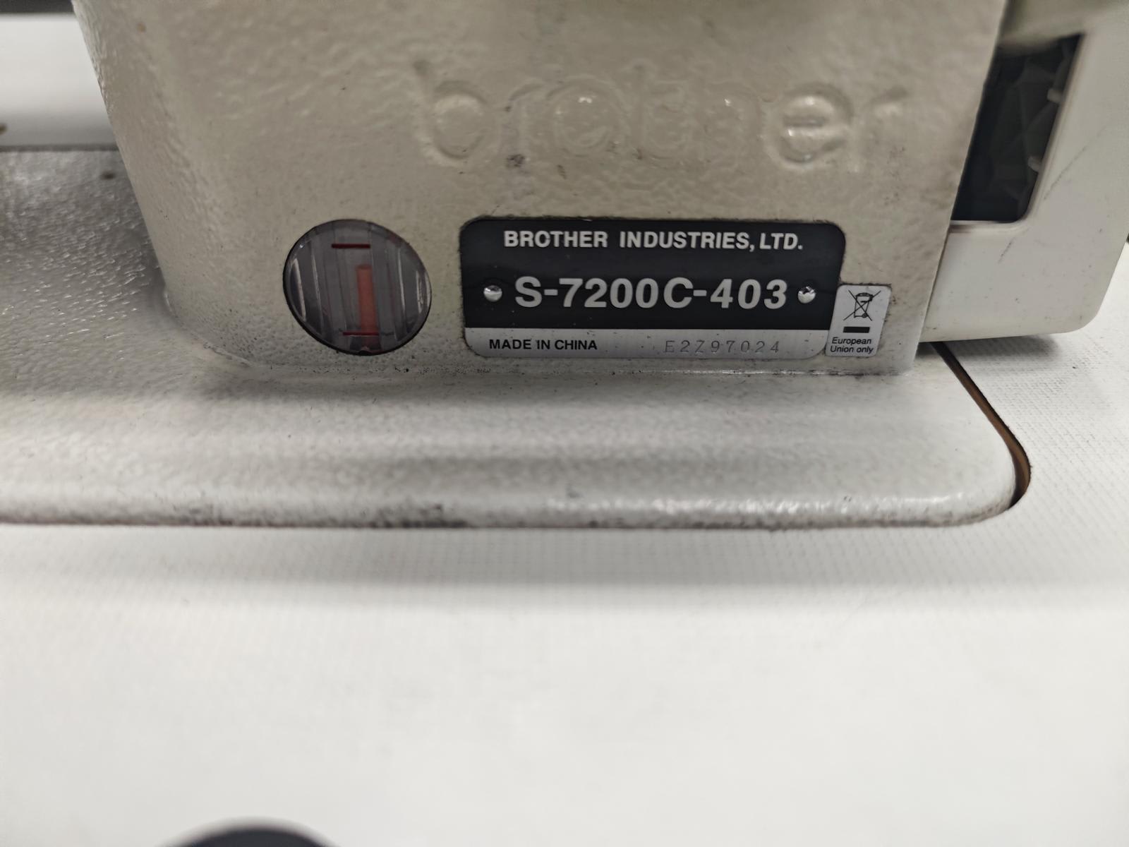 8030366_03.jpg