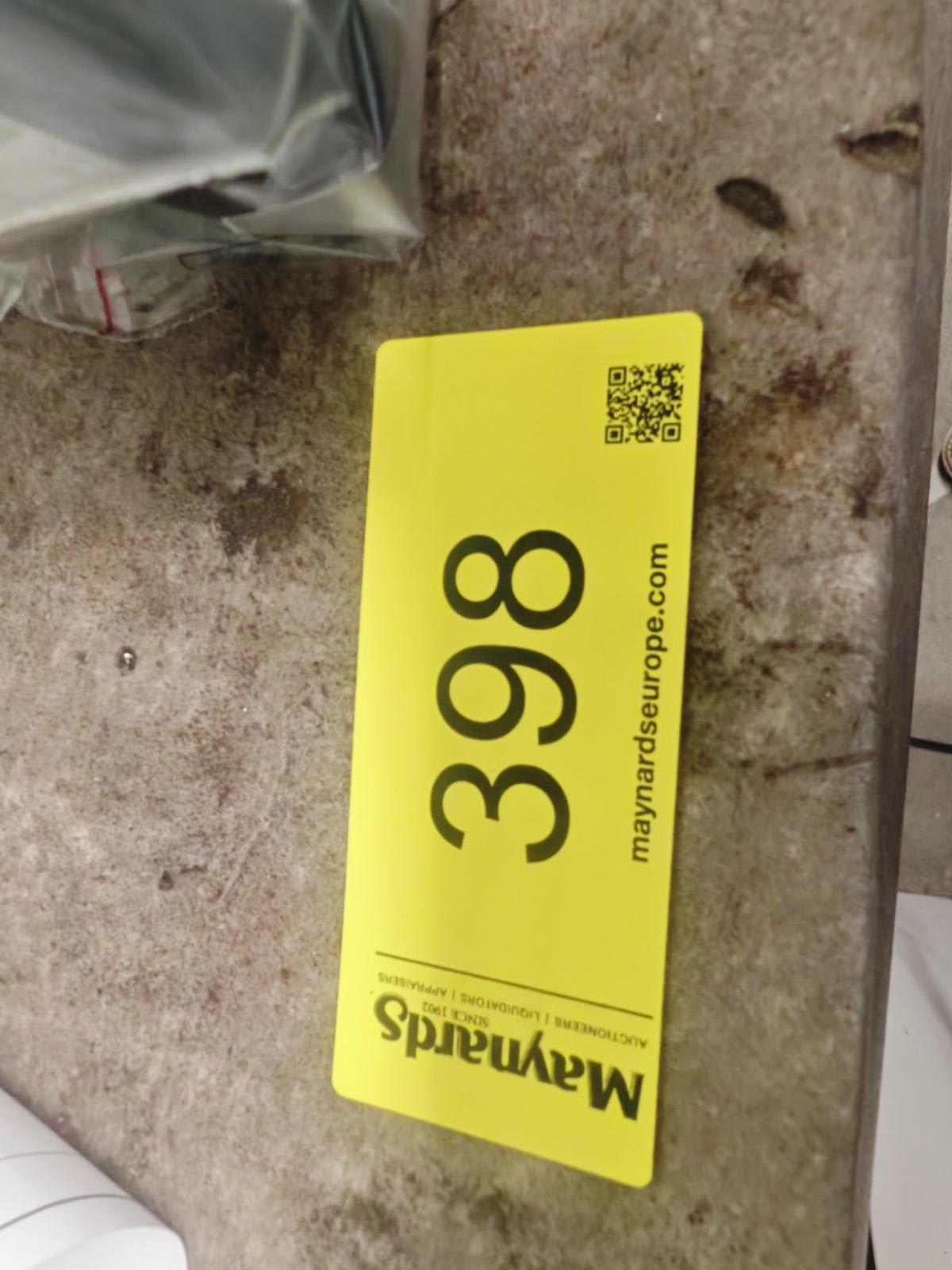 8030398_99.jpg