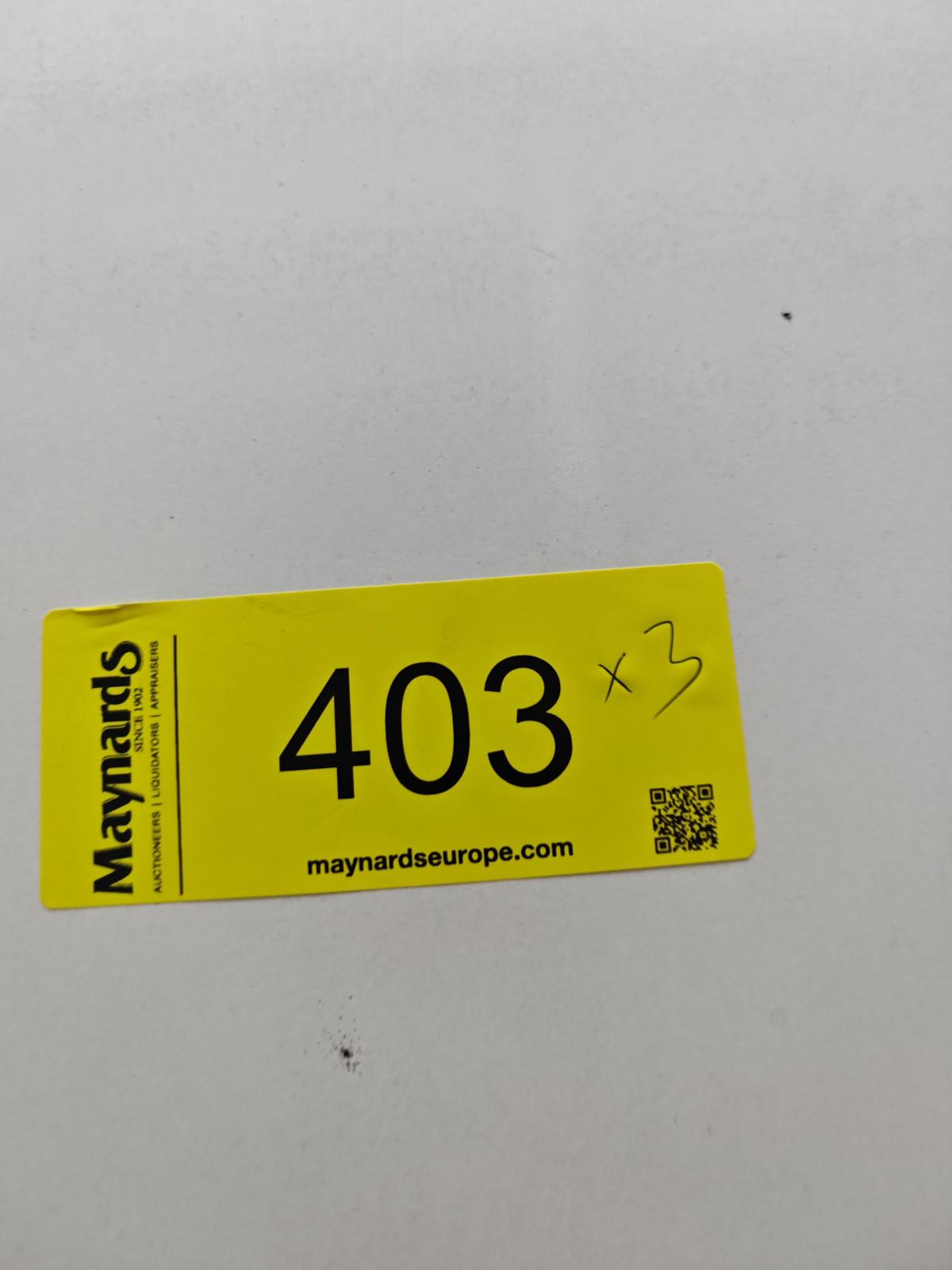8030403_99.jpg