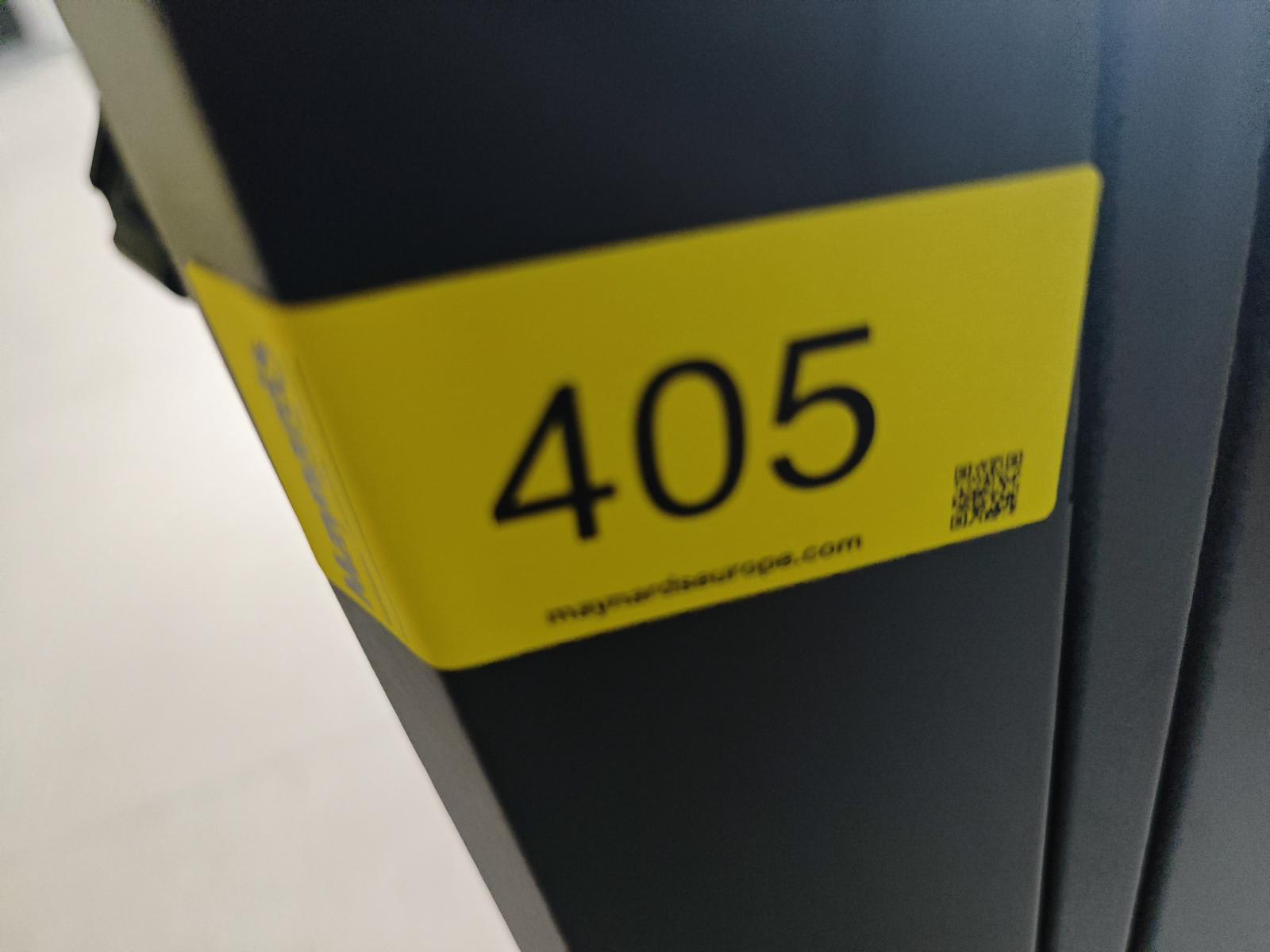 8030405_99.jpg