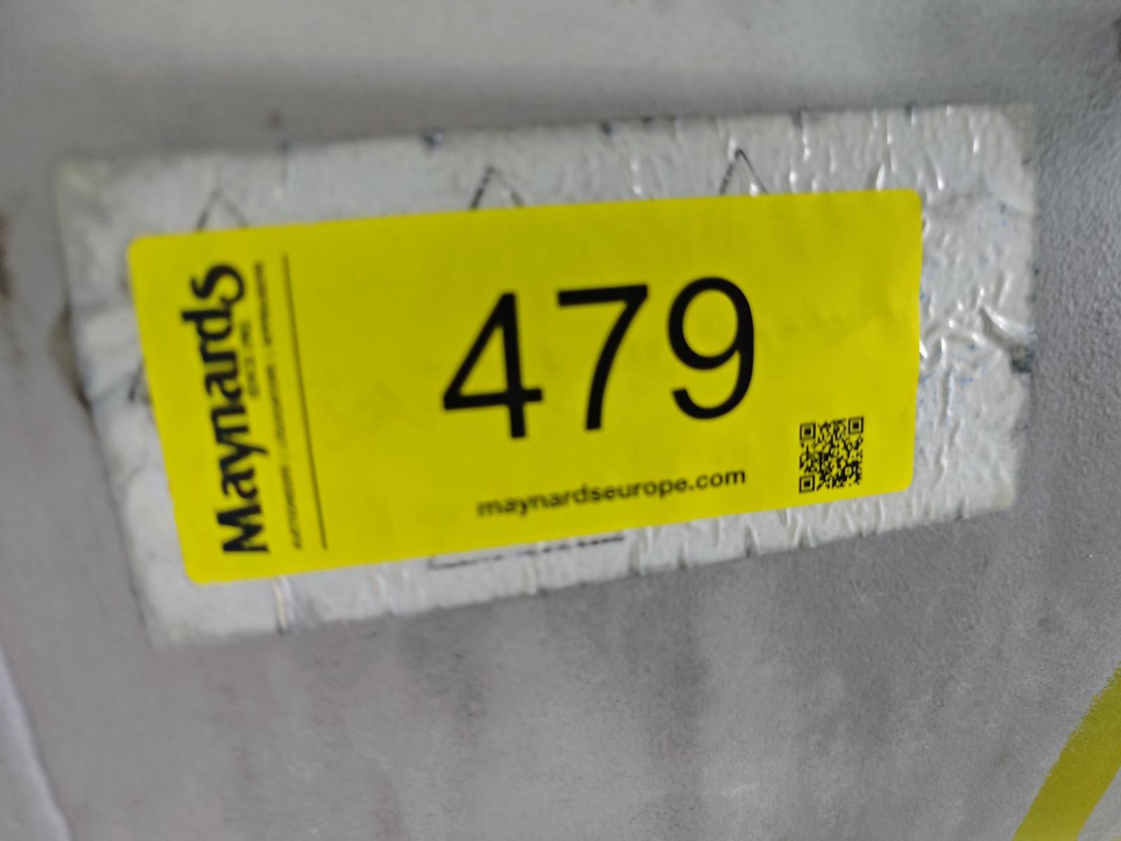 8030479_99.jpg