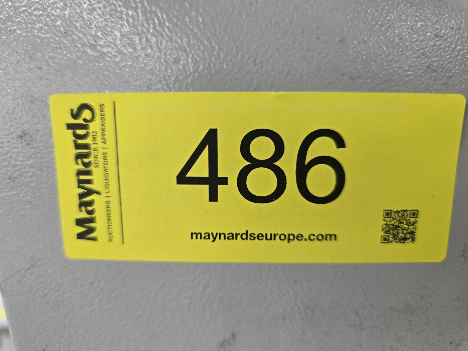 8030486_99.jpg