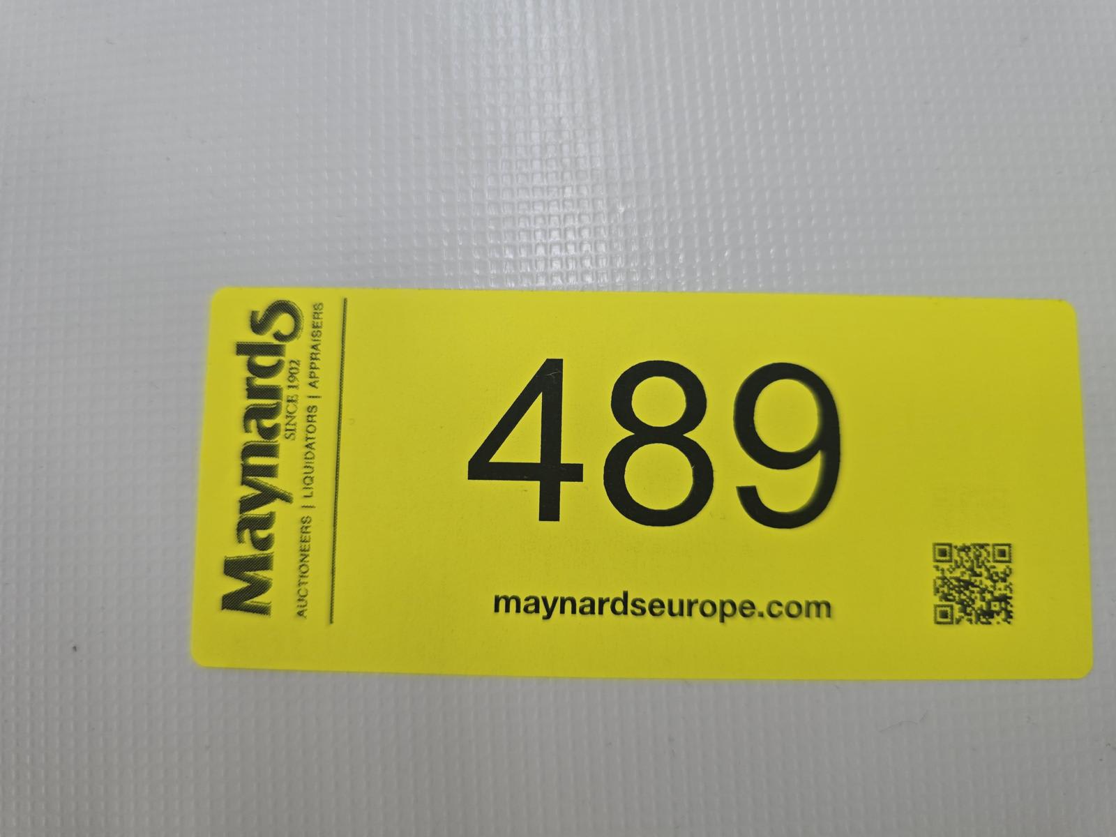 8030489_99.jpg