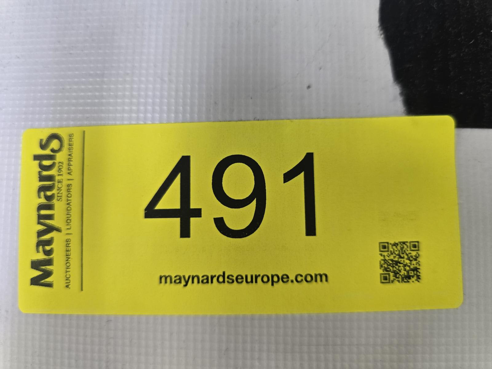 8030491_99.jpg