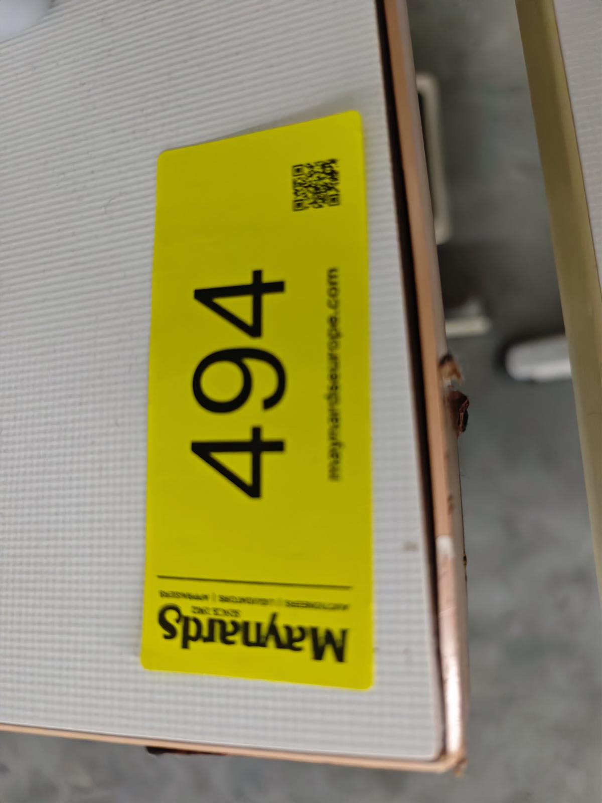 8030494_99.jpg