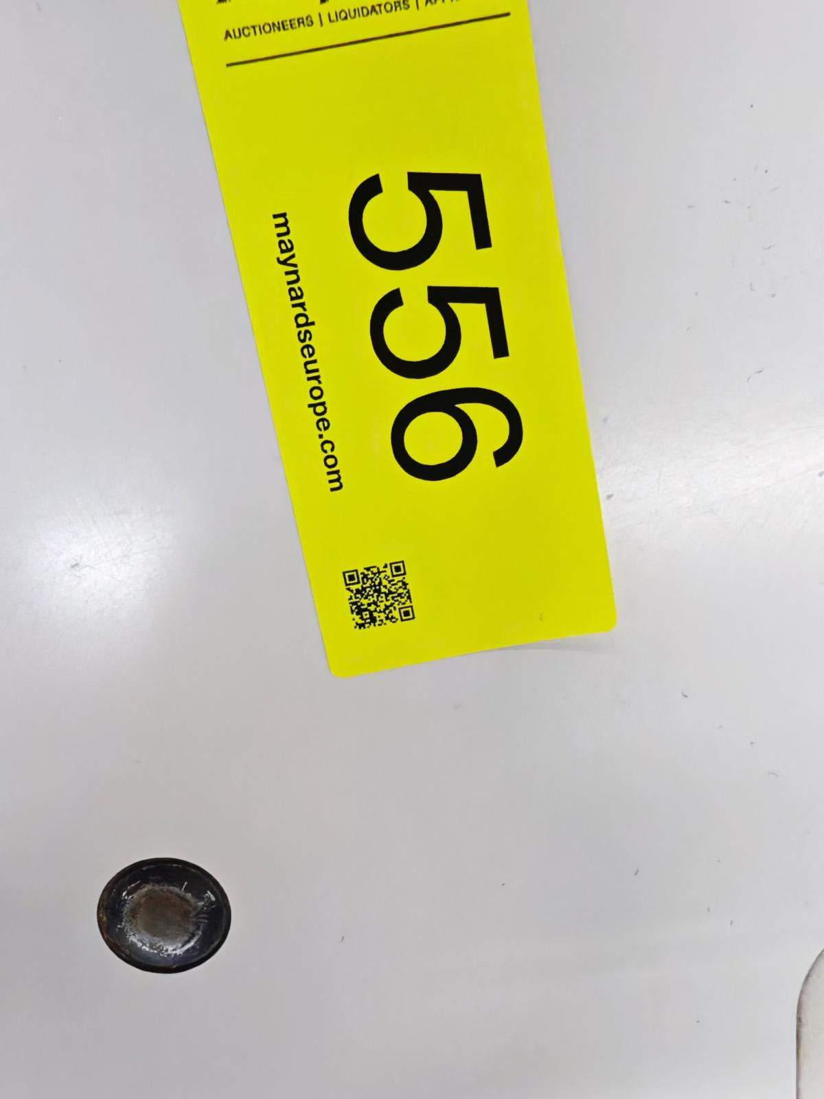 8030556_99.jpg