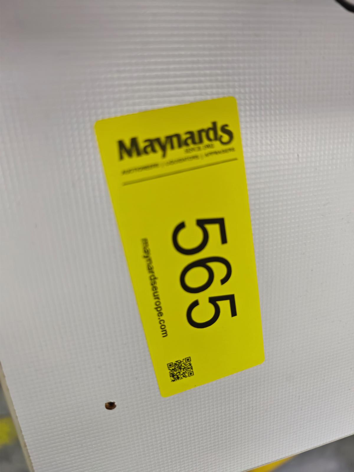 8030565_99.jpg