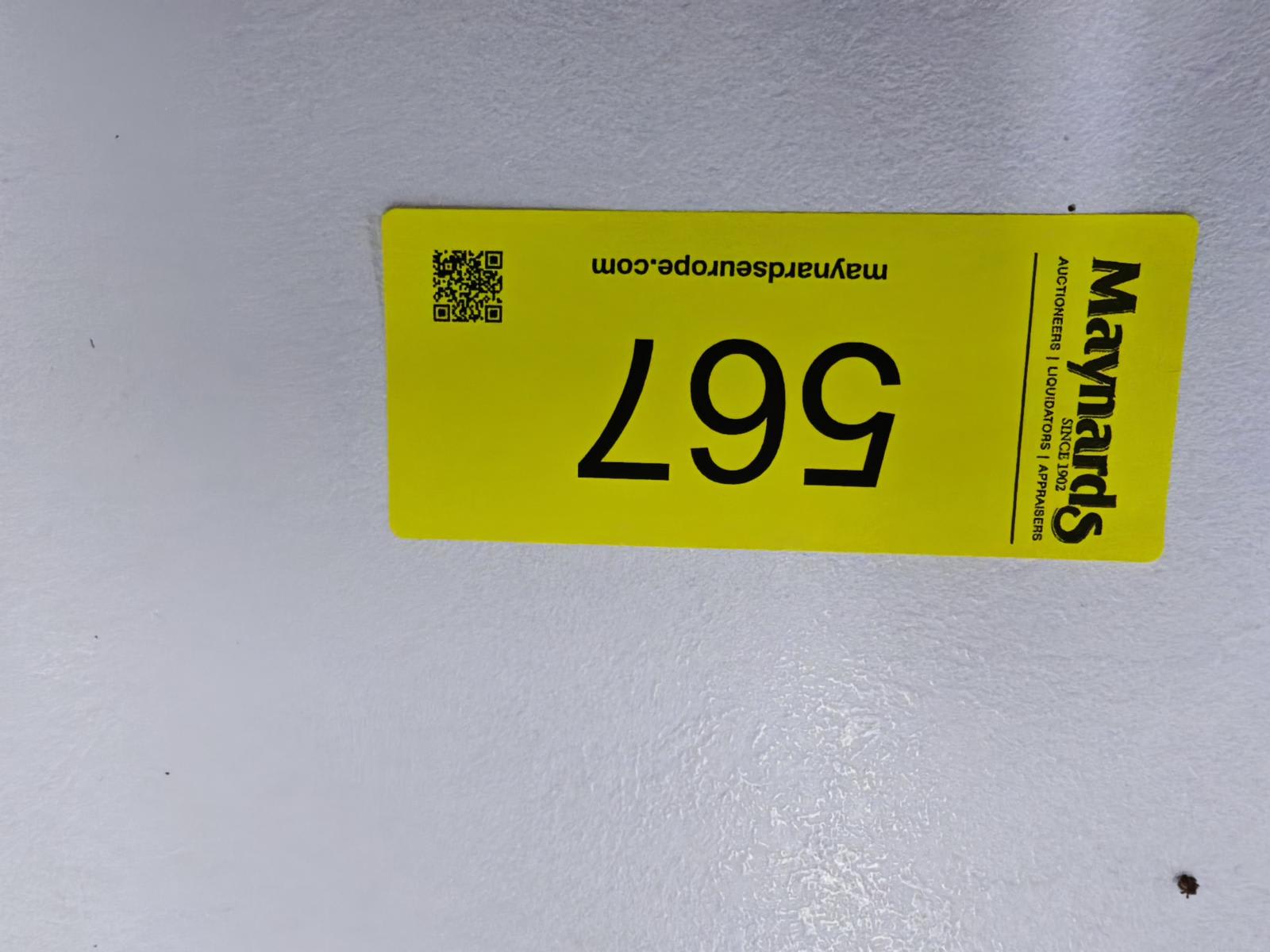 8030567_99.jpg