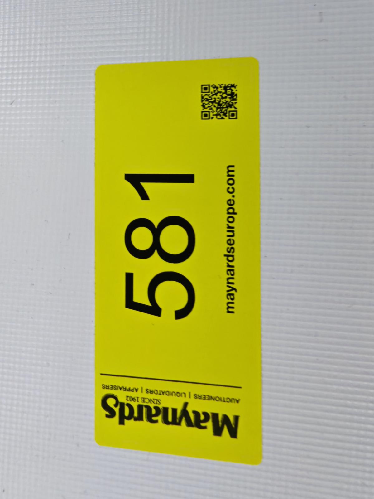 8030581_99.jpg