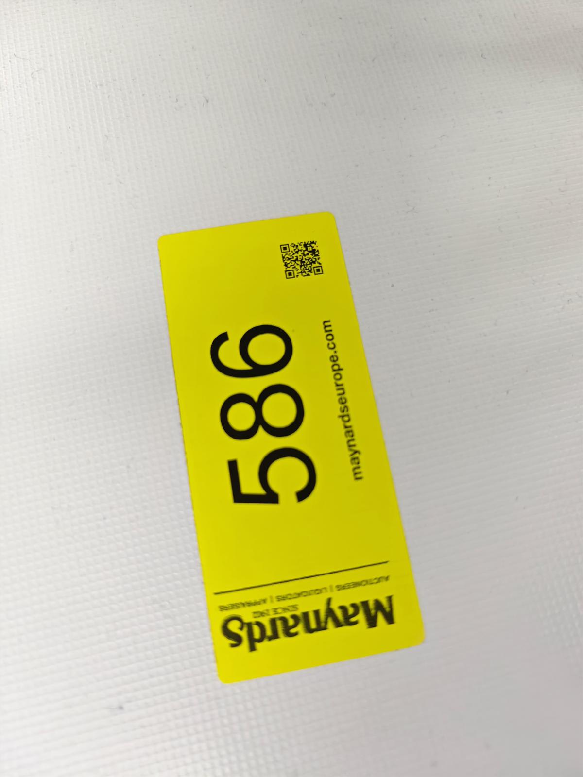 8030586_99.jpg