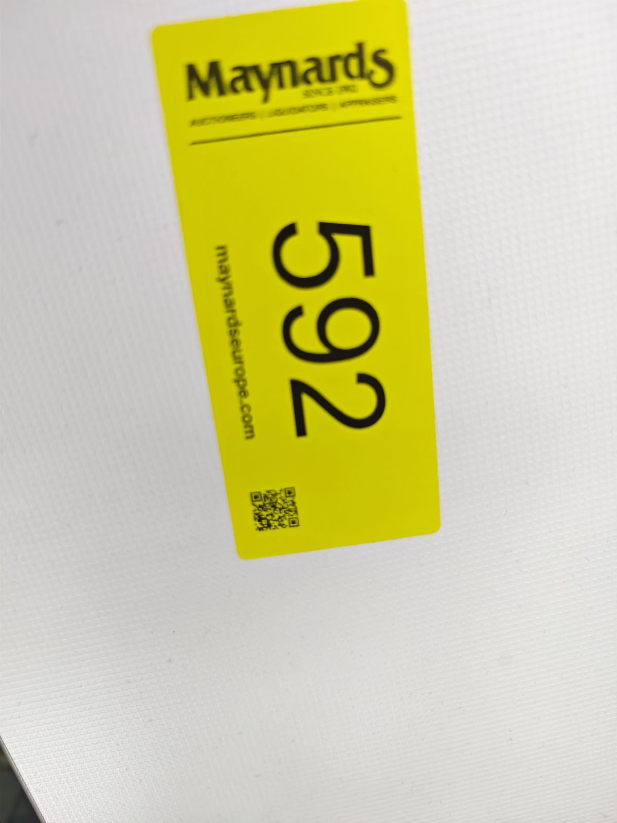 8030592_99.jpg