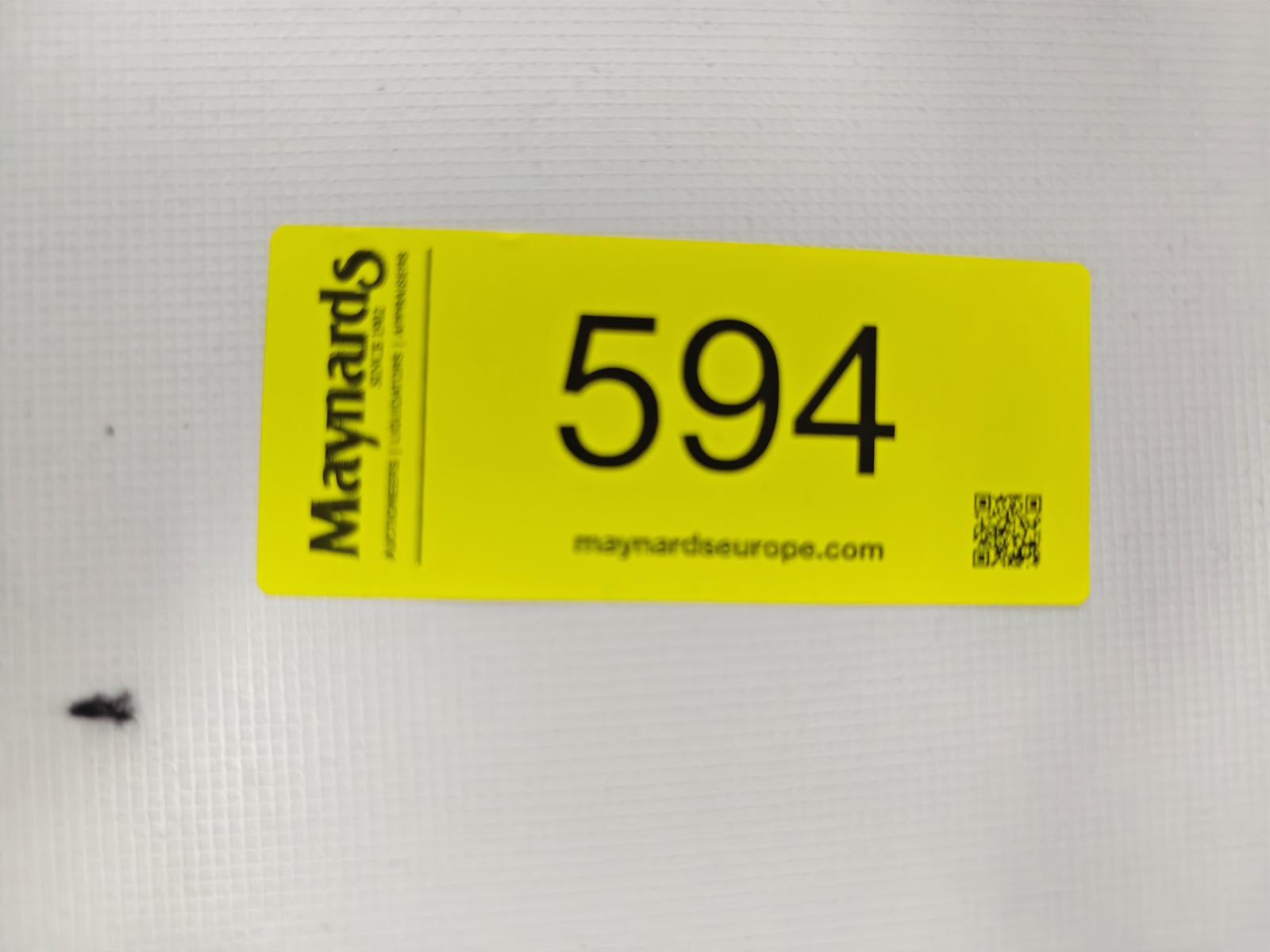8030594_99.jpg