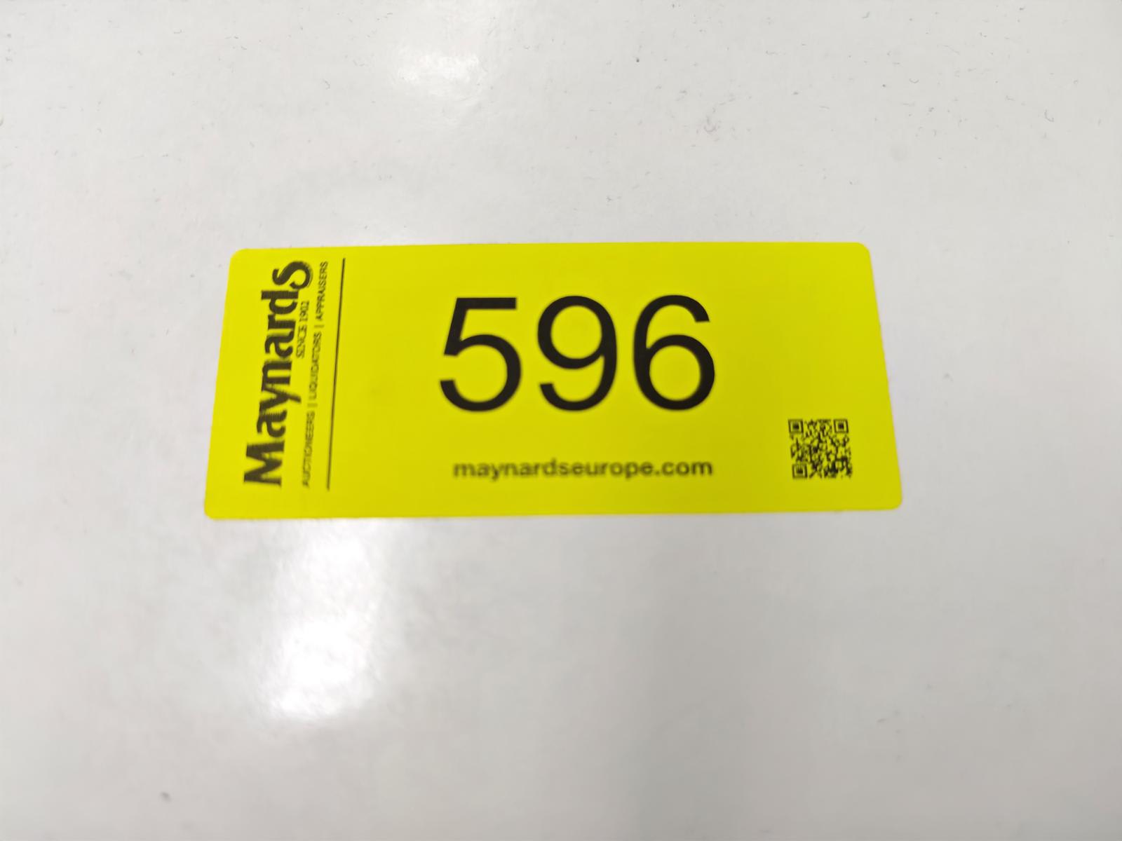 8030596_99.jpg