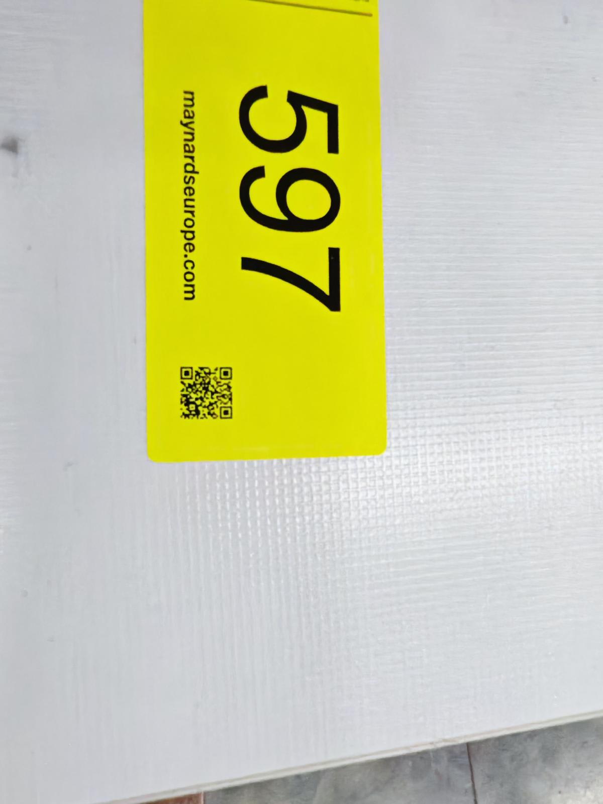 8030597_99.jpg