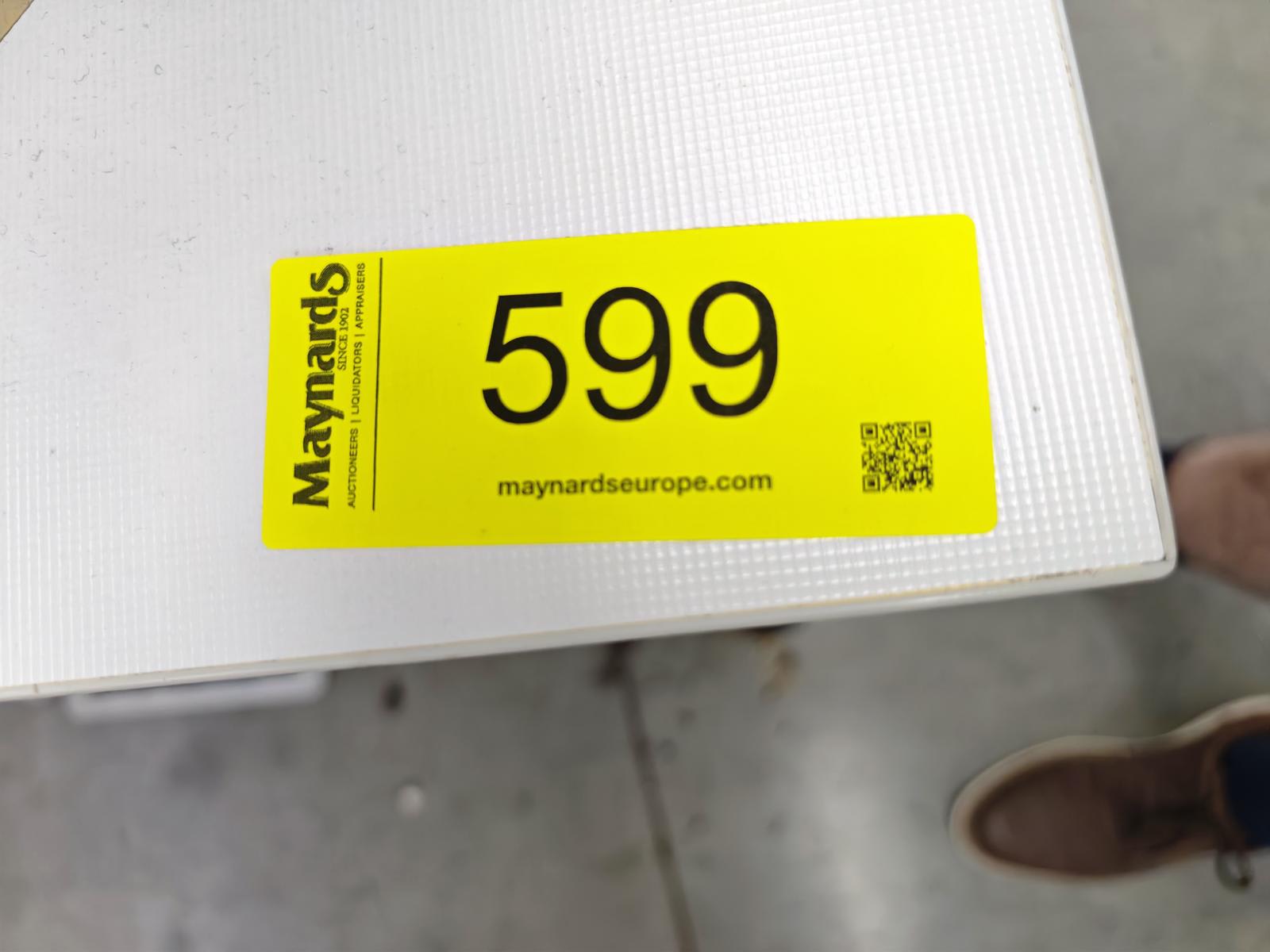 8030599_99.jpg