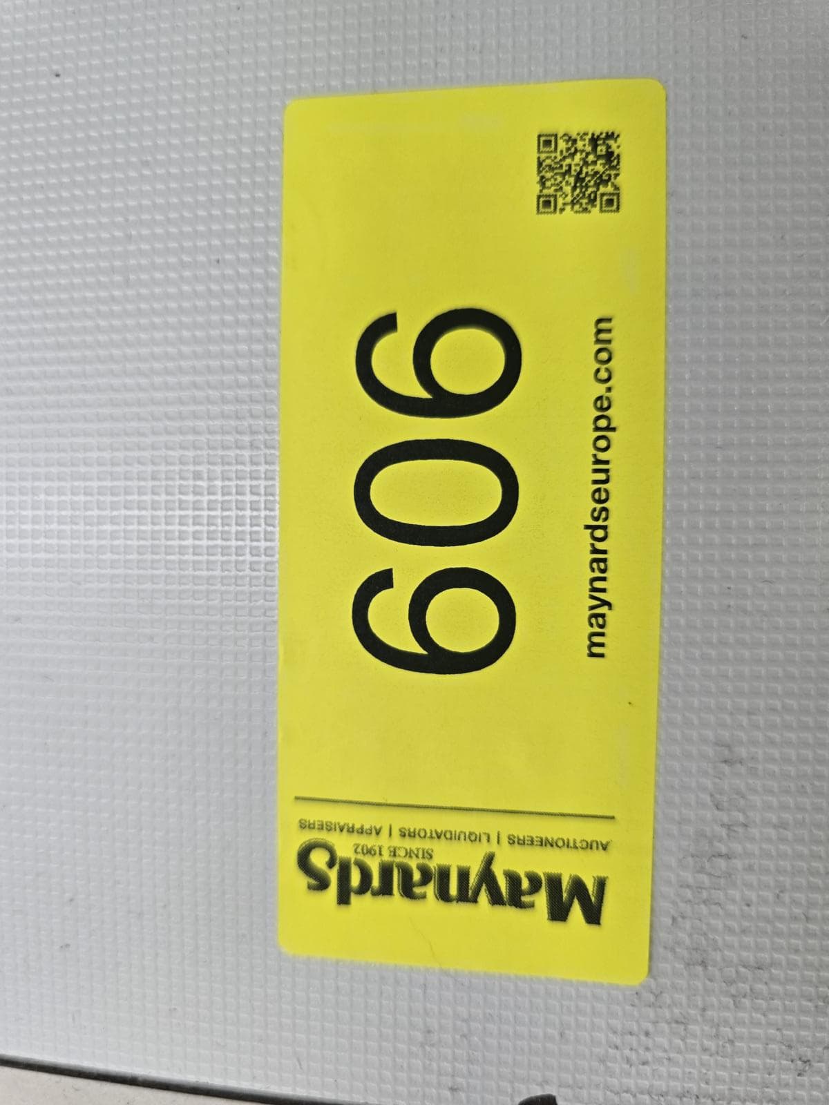 8030606_99.jpg