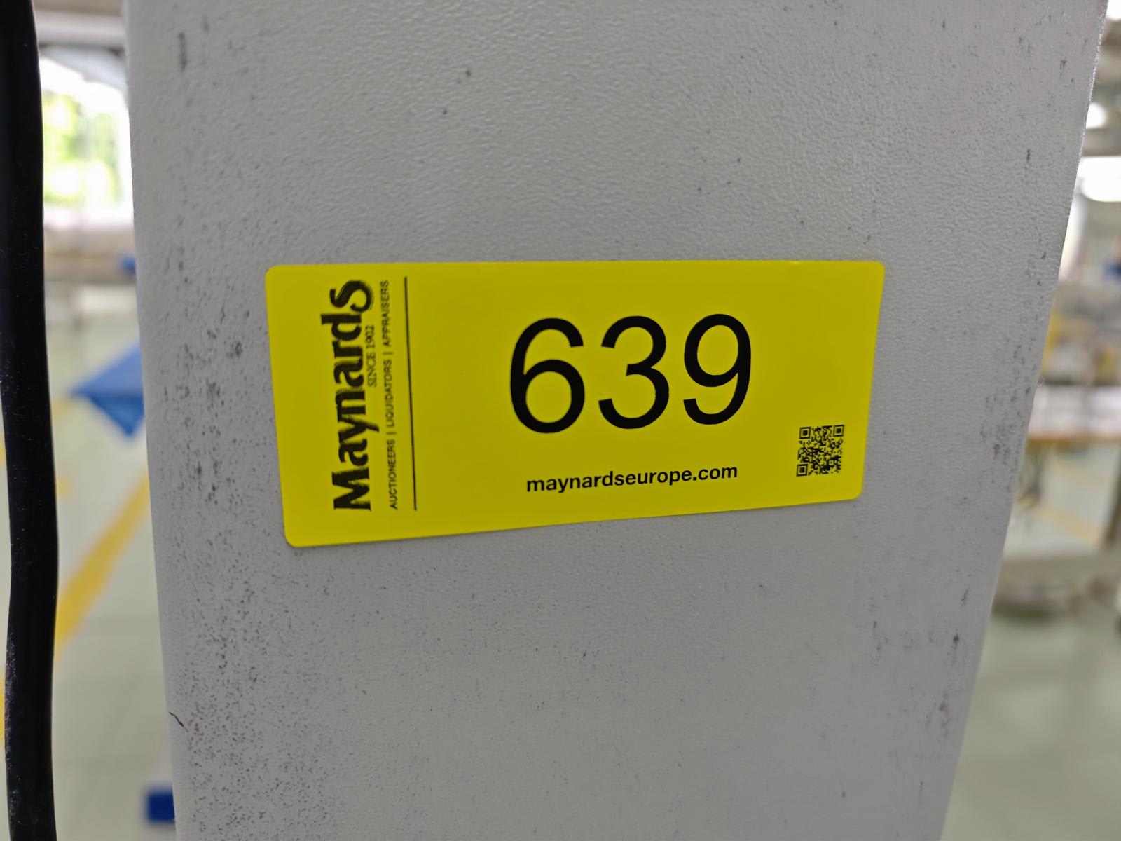 8030639_99.jpg