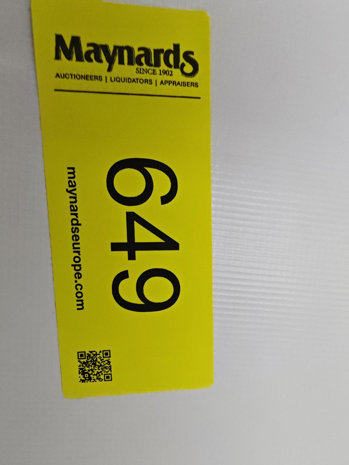 8030649_99.jpg