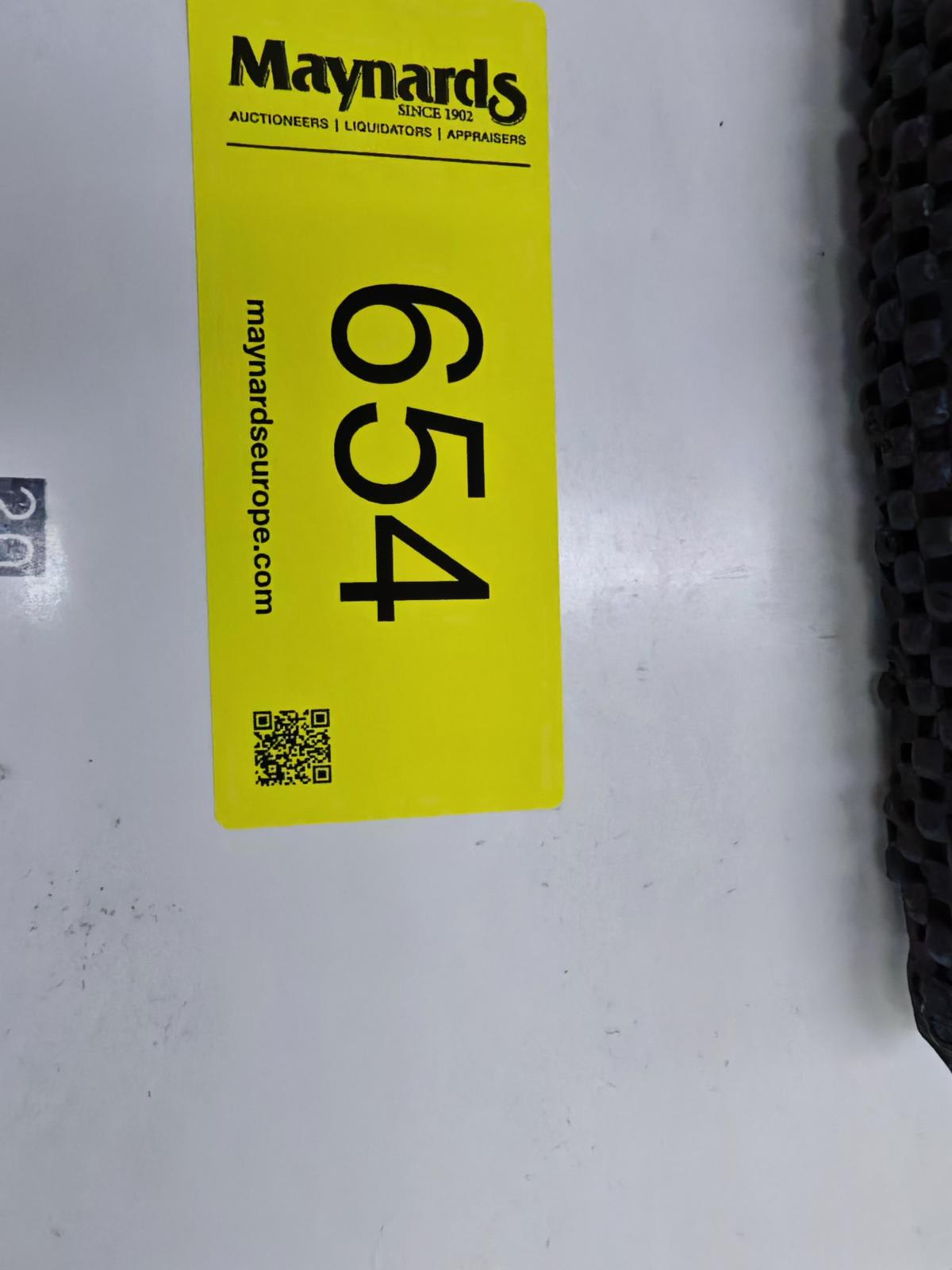 8030654_99.jpg