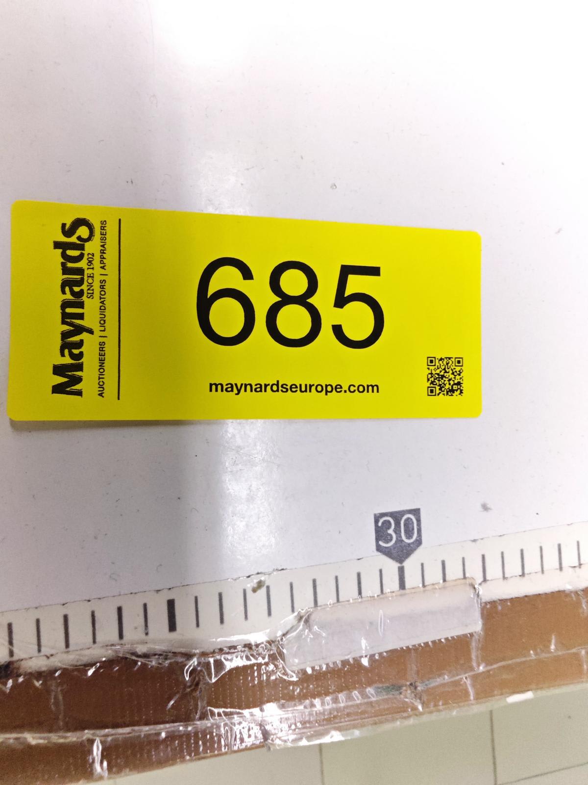 8030685_99.jpg