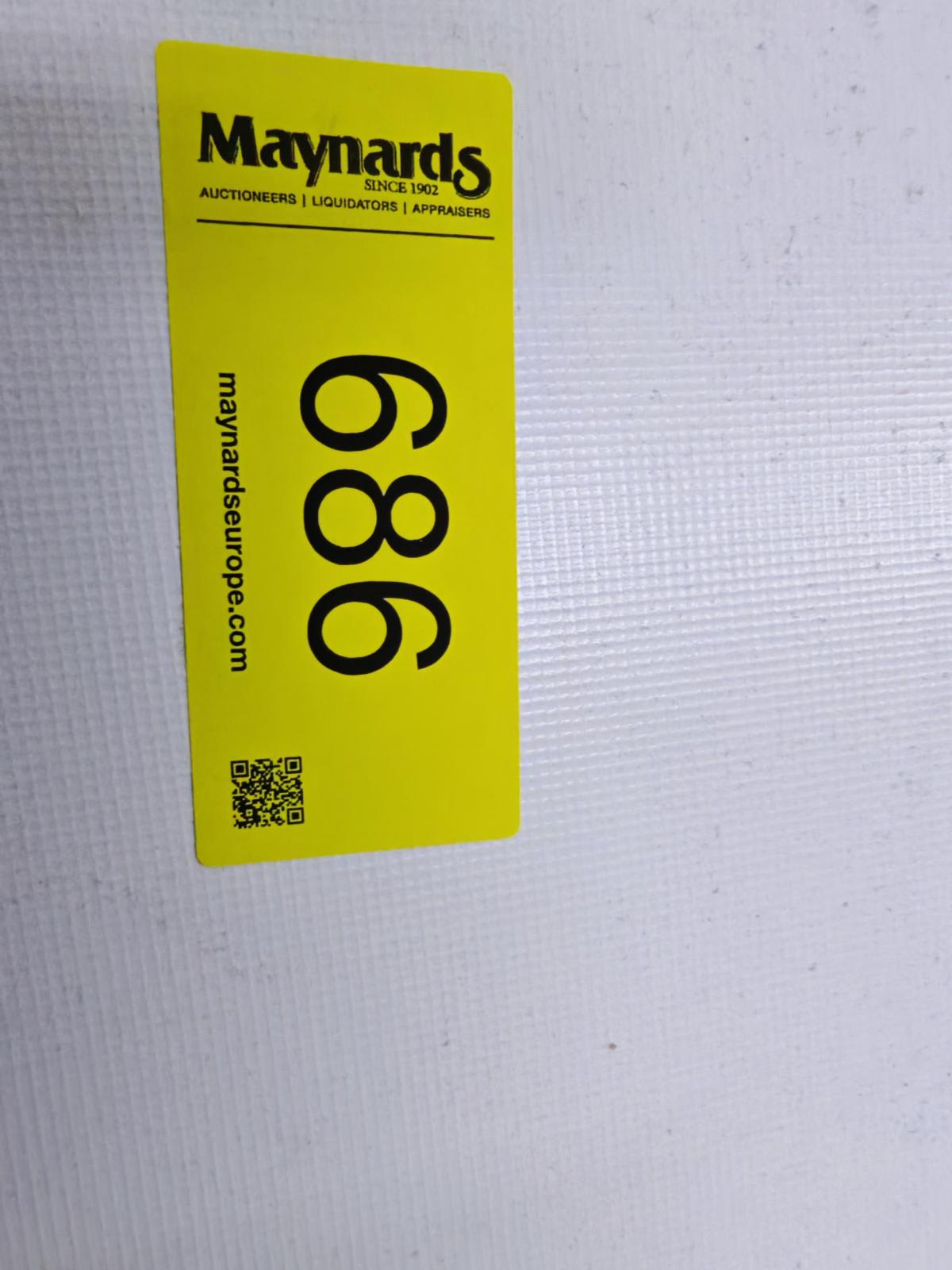 8030686_99.jpg
