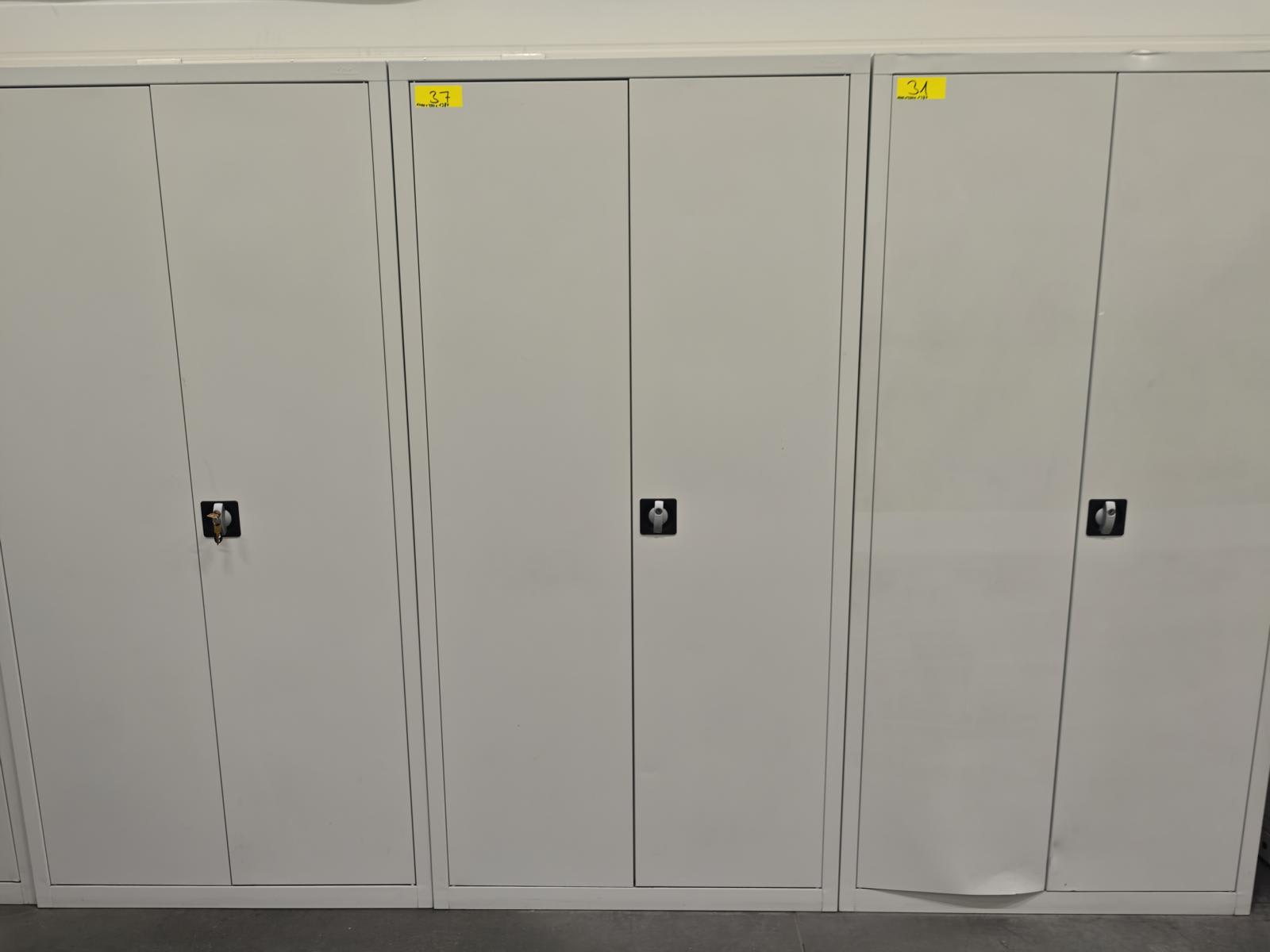Workshop cabinet with contents MELTAKAS