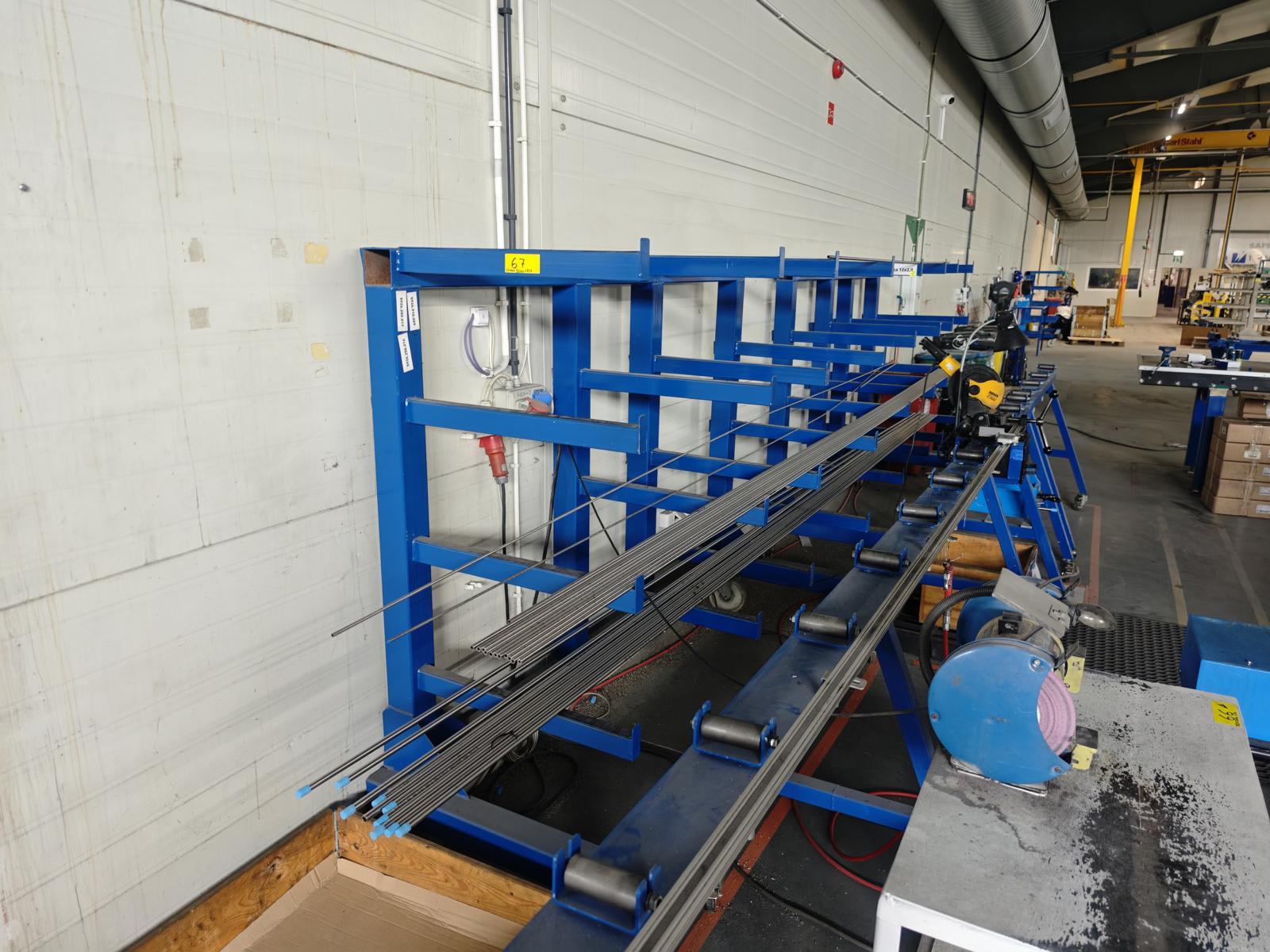 Mobile long material rack