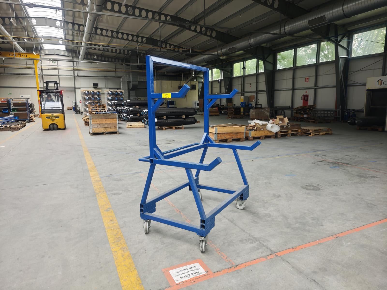 Mobile long material rack