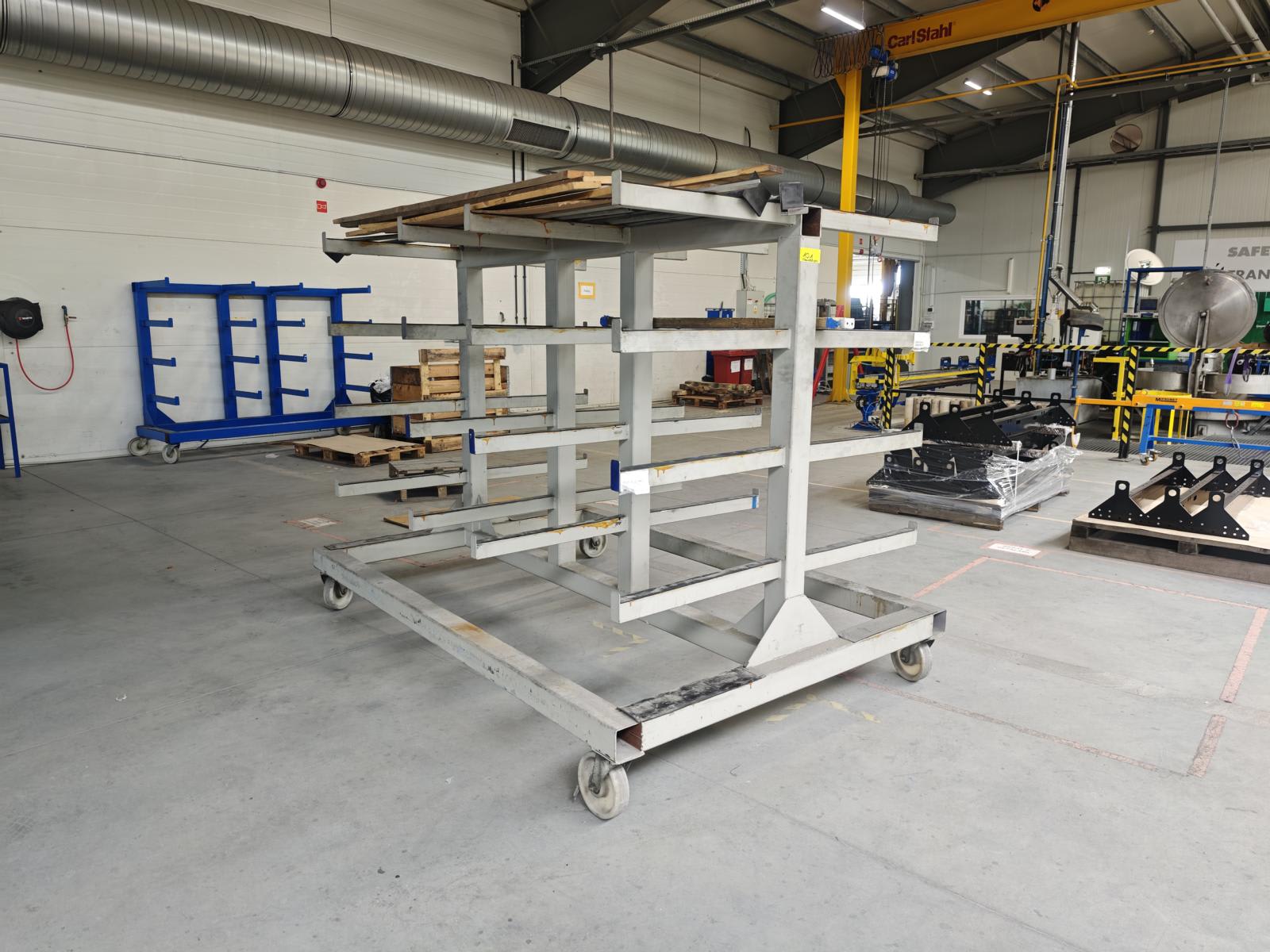 Mobile long material rack