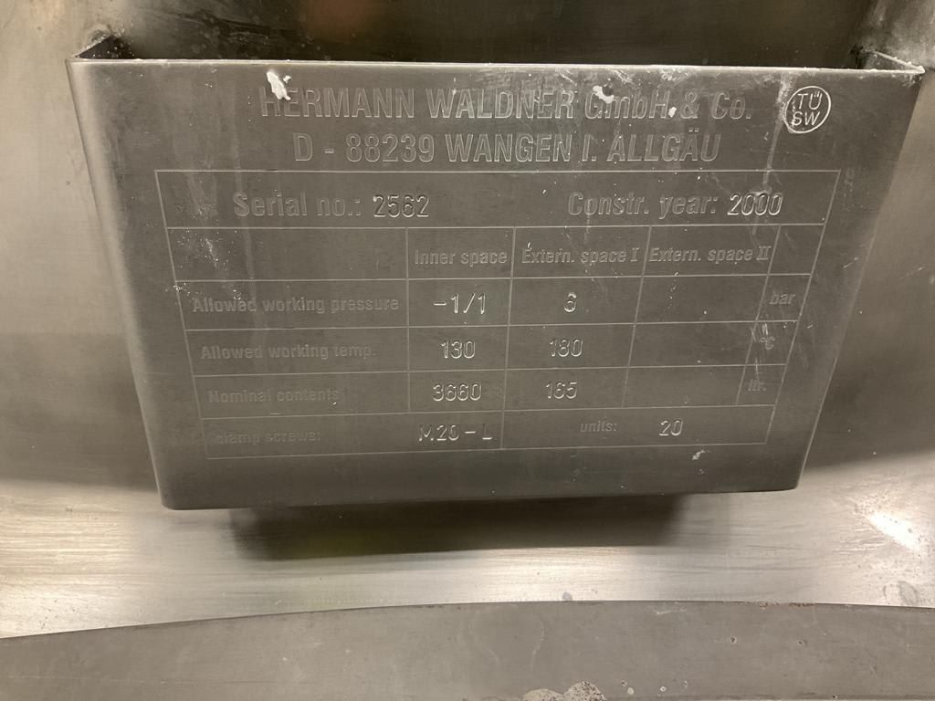 5601007_13.jpg