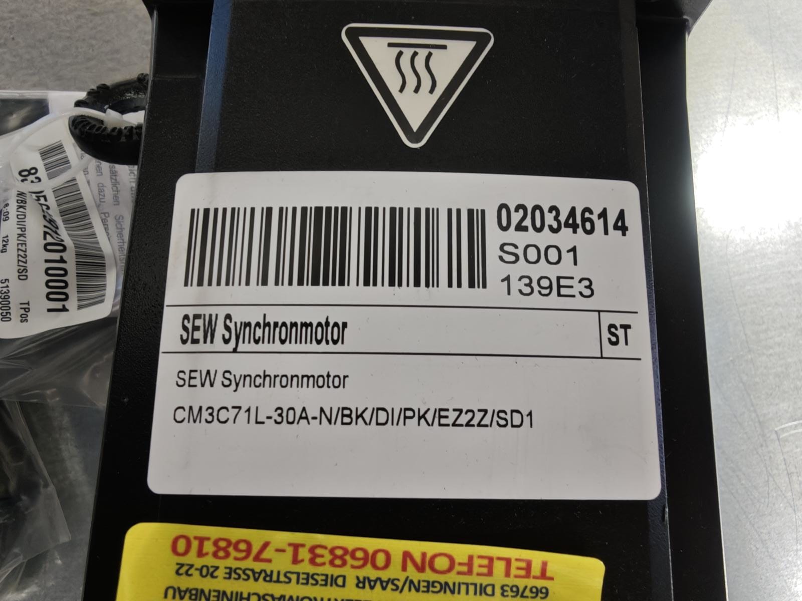 3010197_03.jpg