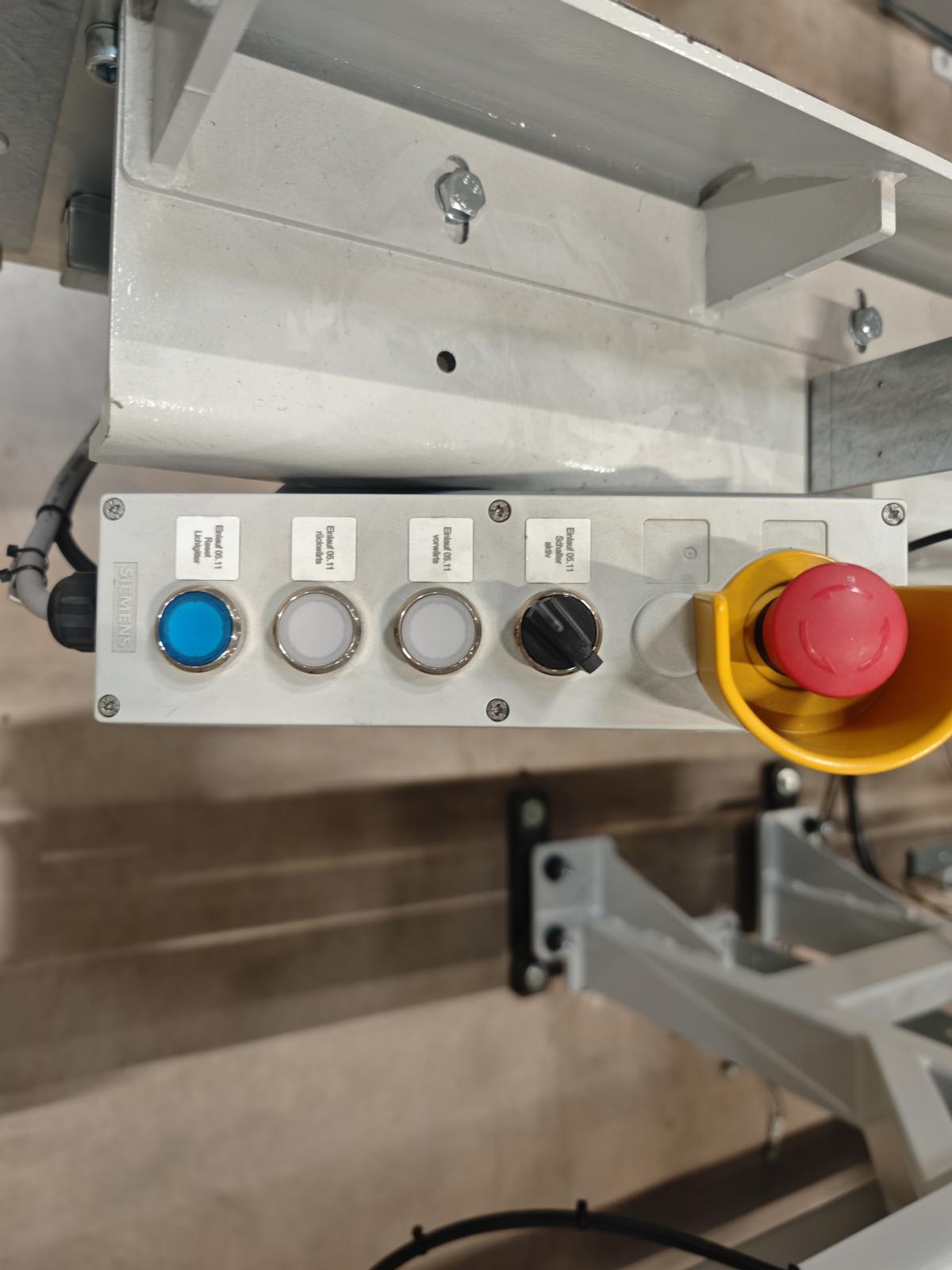 3010368_31.jpg