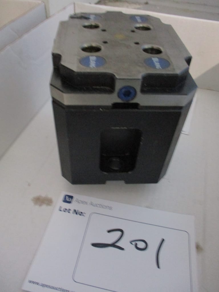 201-2.jpg