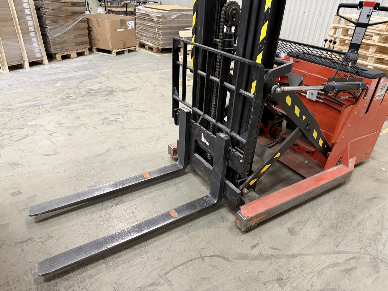 8000019_02.jpg