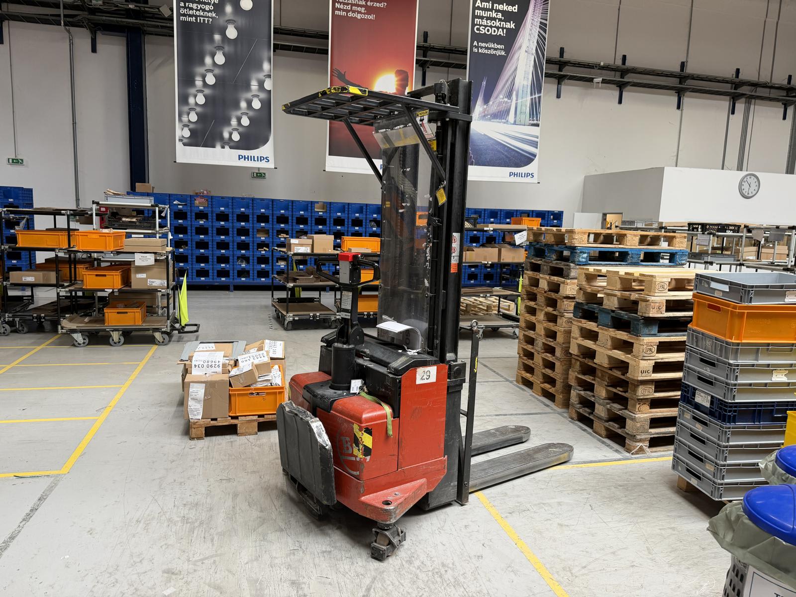 Stacker (walkie) 1,25 t BT LSV 1250/12 | 2003