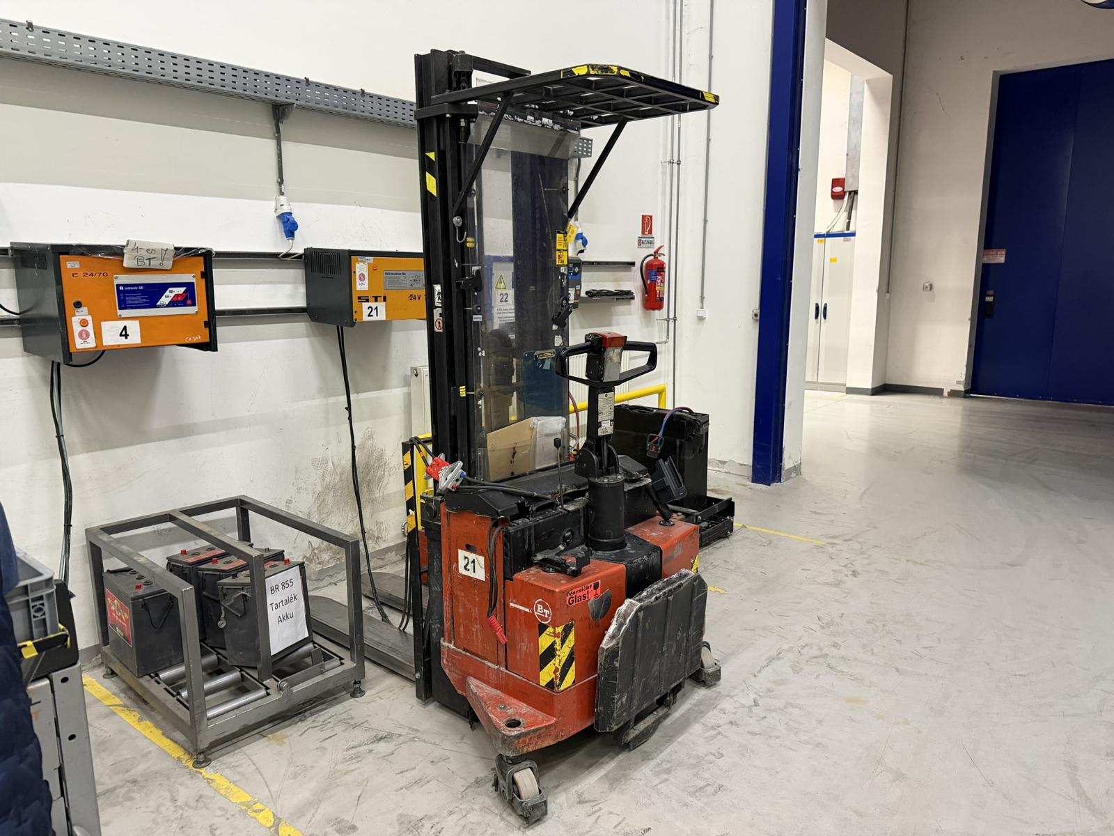 Stacker (walkie) 1,25 t BT LSV 1250/11 | 1999