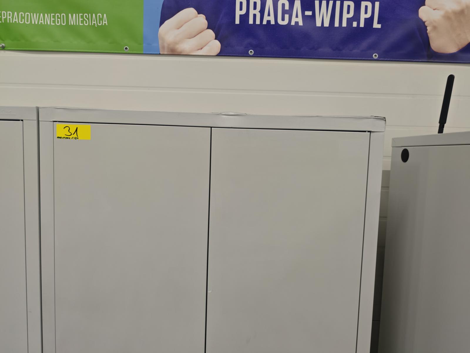 8020031_02.jpg