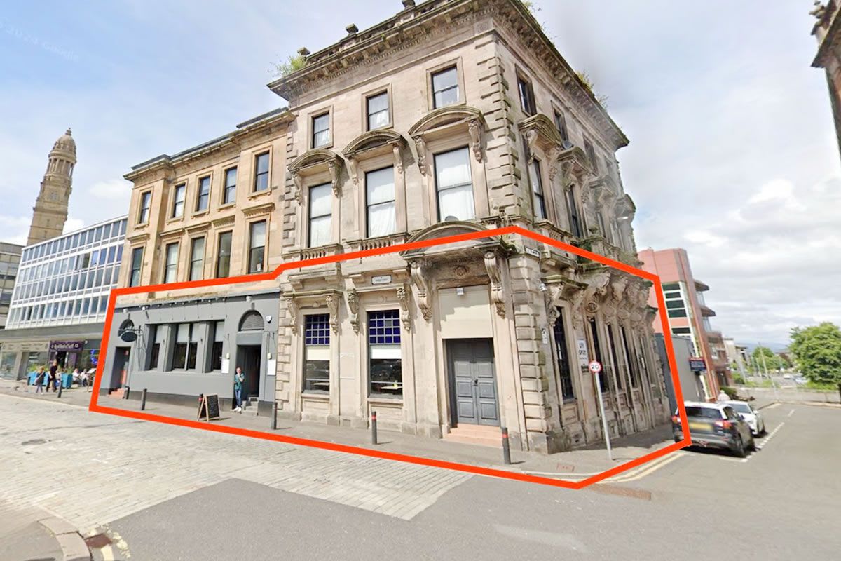 96-100 Cathcart Street, Let Public House and Diner, Greenock