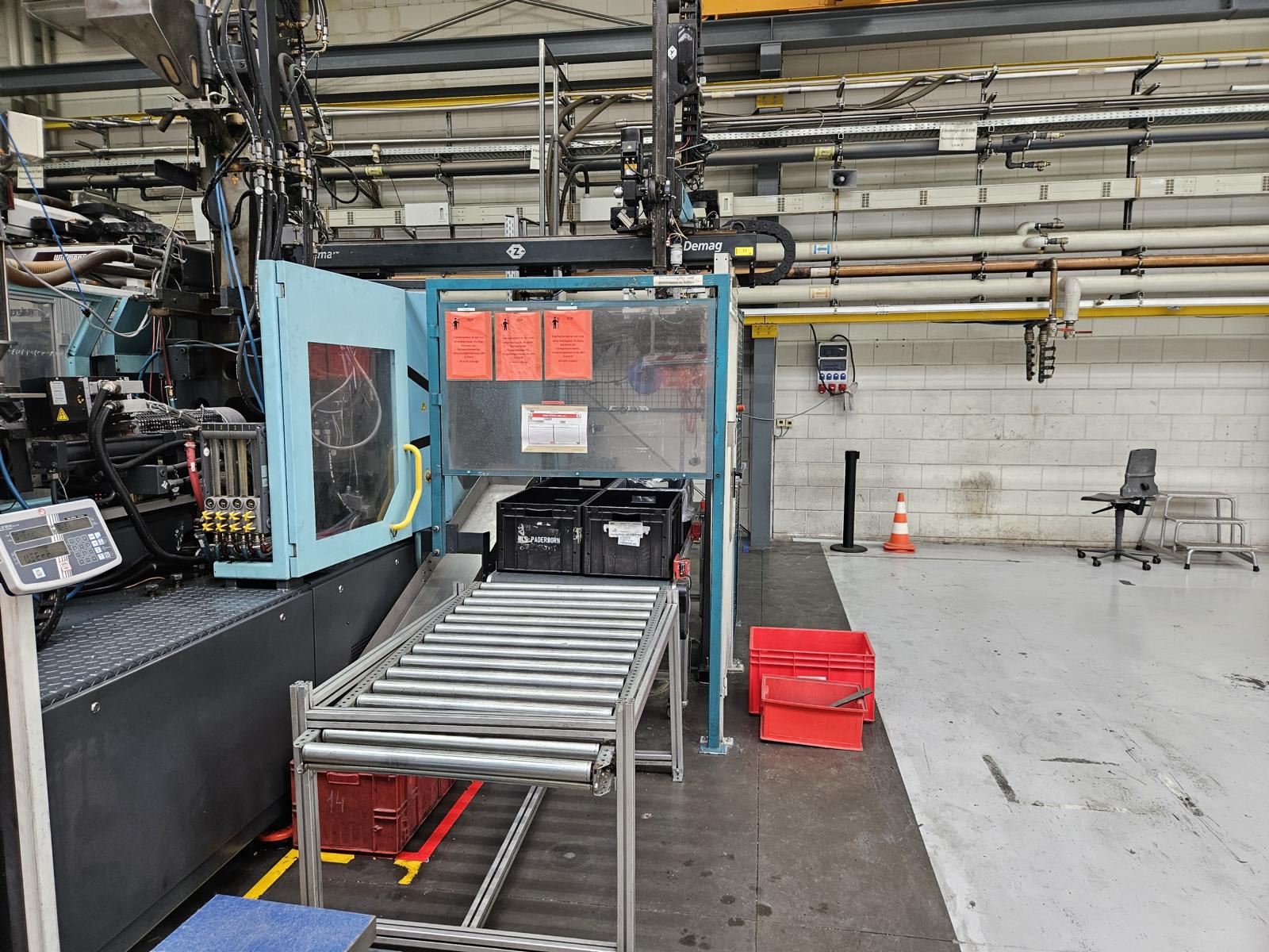 Removal Robot Cell Wittmann W631-251 | 2001